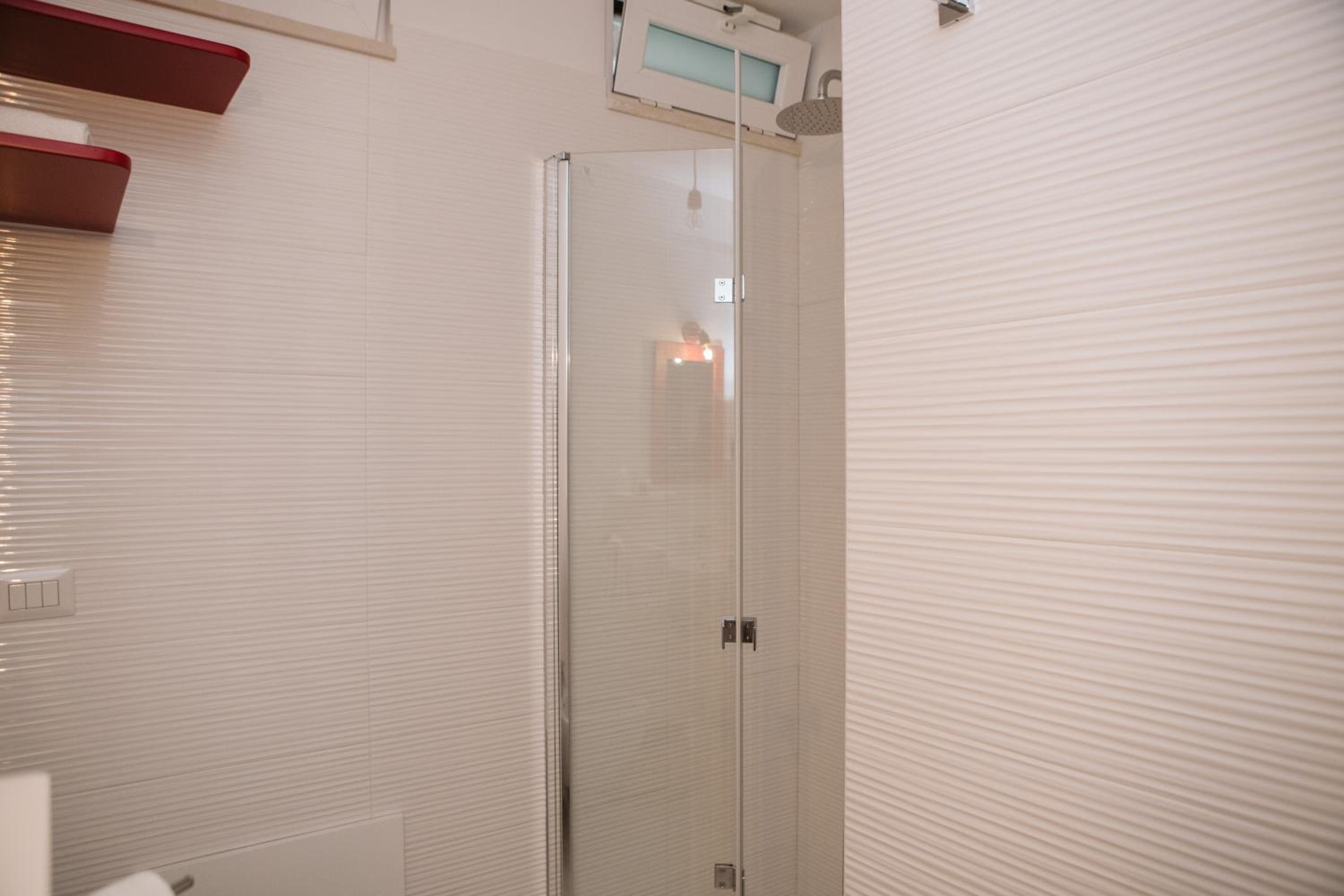 Double Room - Photo 6