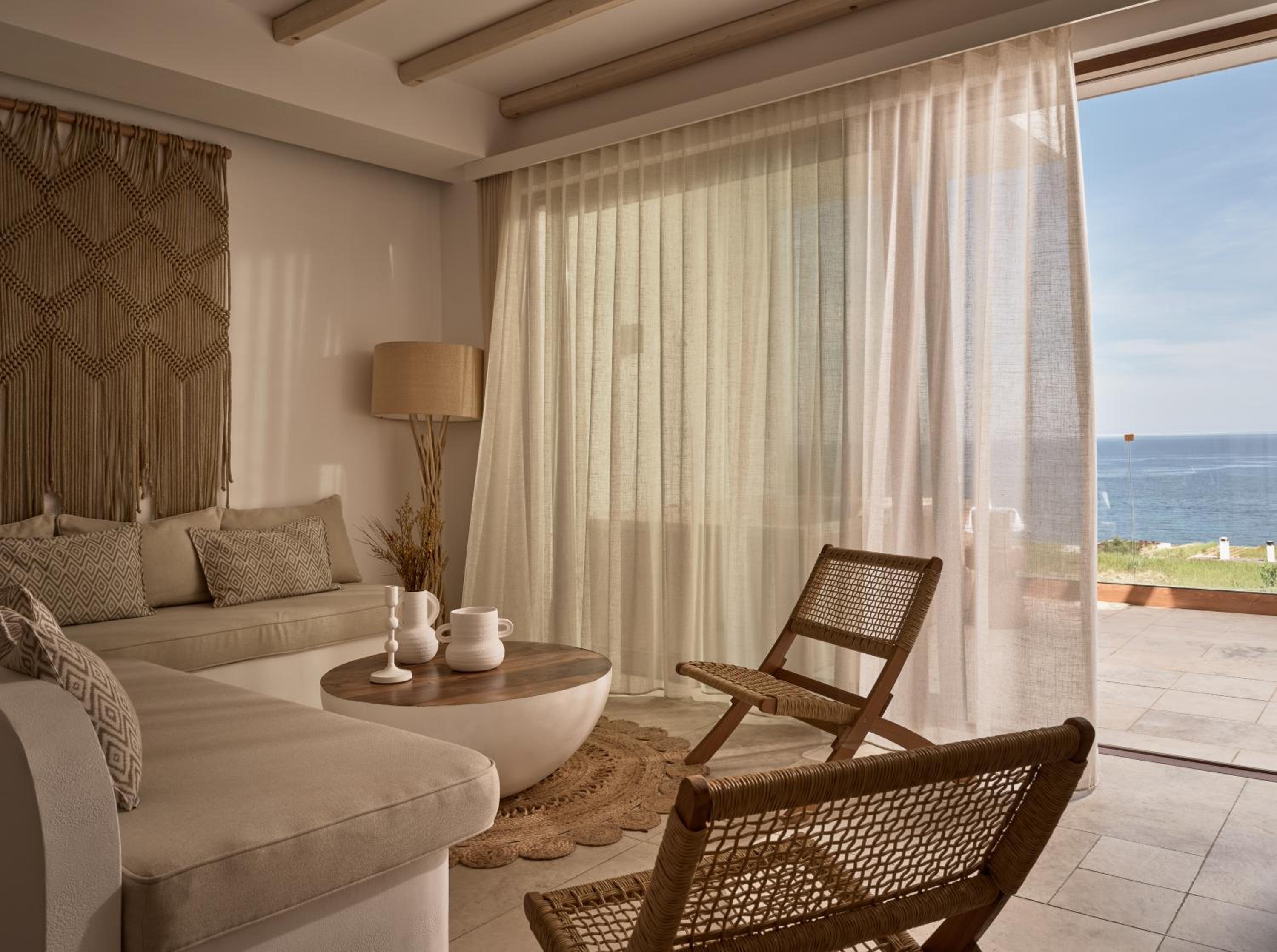 Spa Suite Sea View with Outdoor Hot Tub - Photo 3
