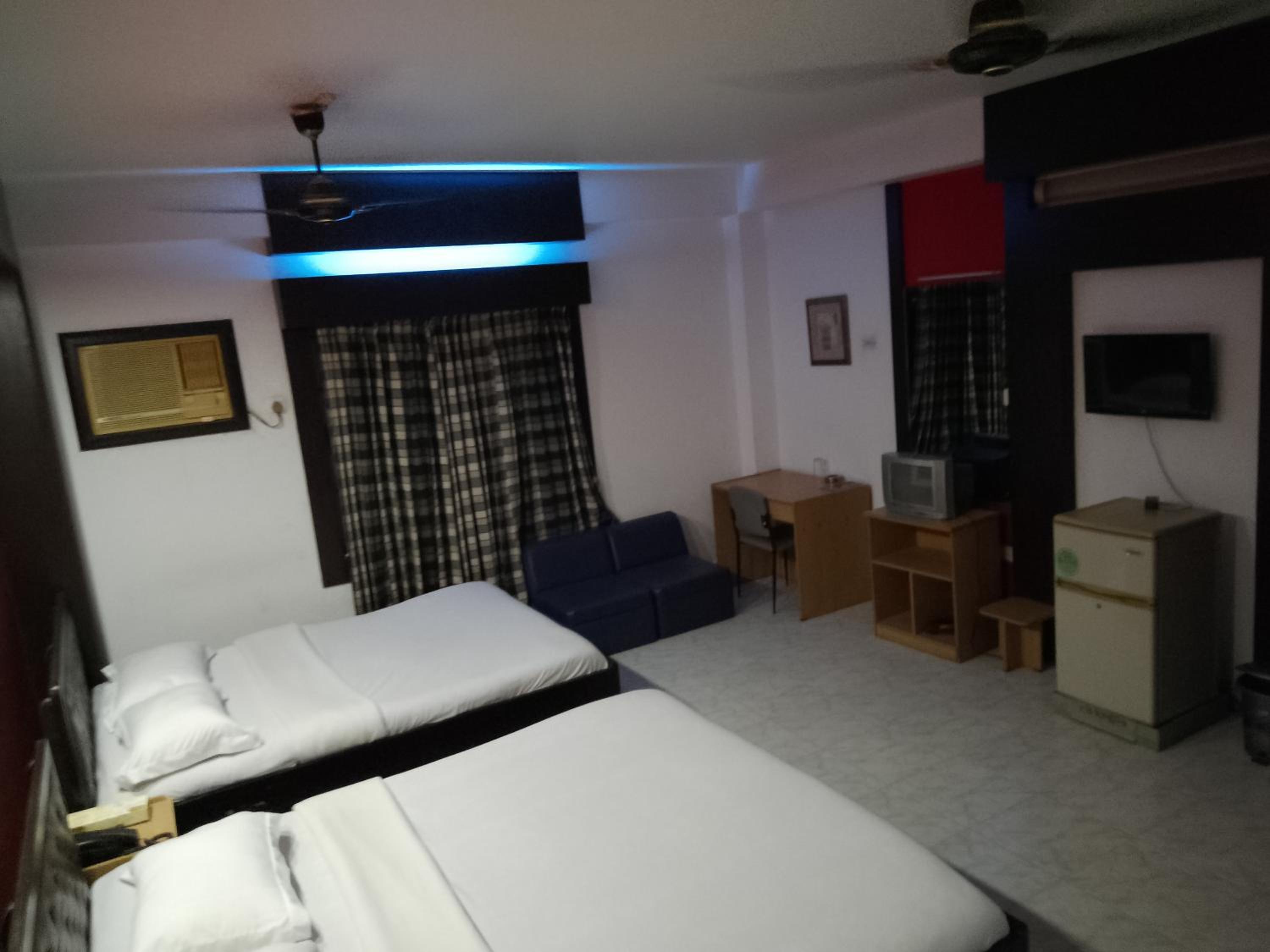 Deluxe Suite photo 3