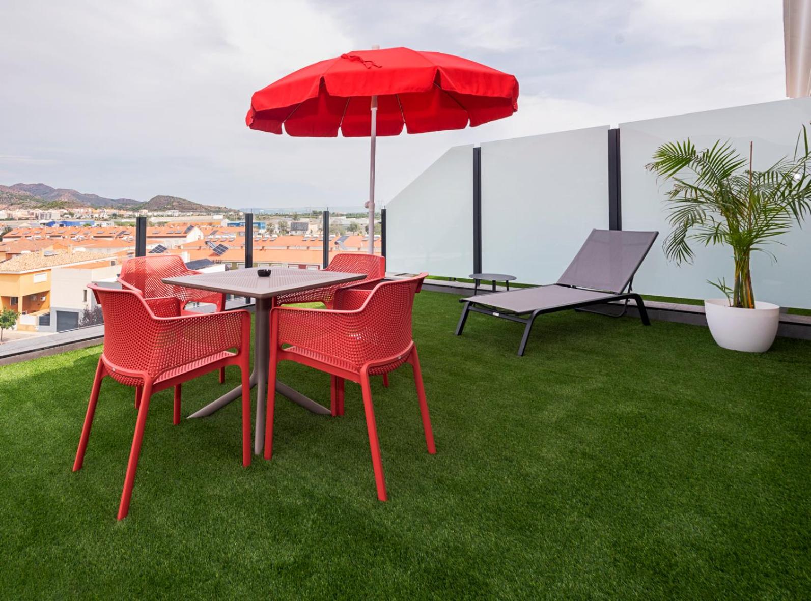 Apartment with Terrace - Photo 3