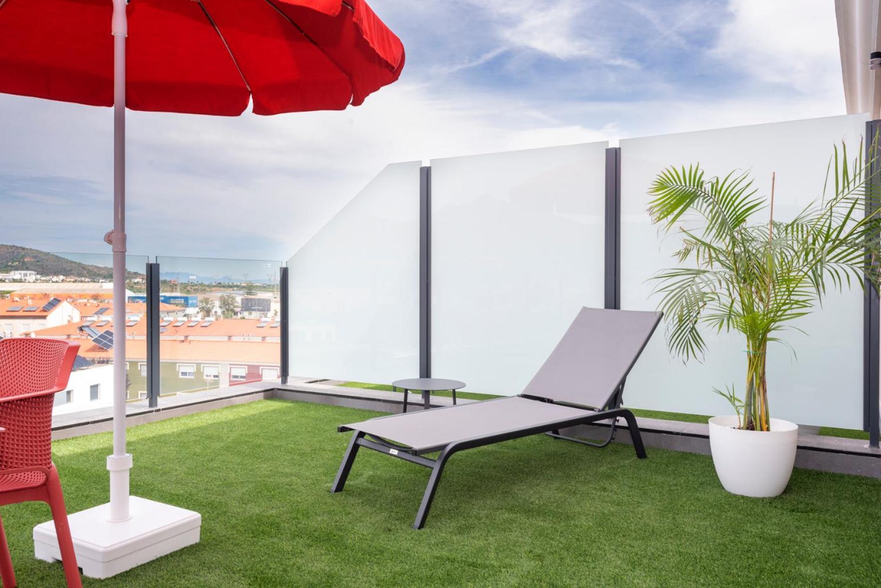 Apartment with Terrace - Photo 5