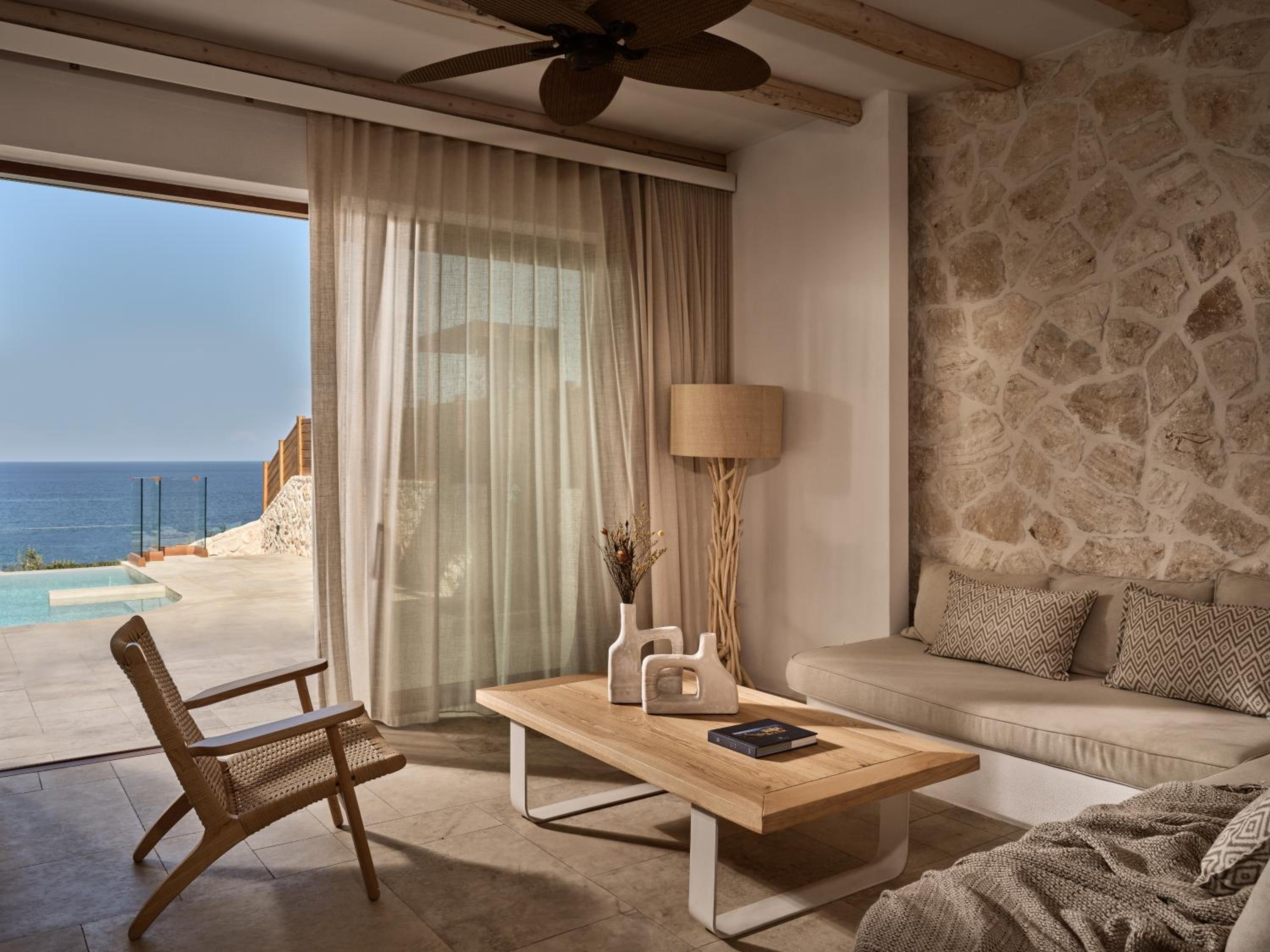 One Bedroom Sea View Villa with Private Pool photo 2