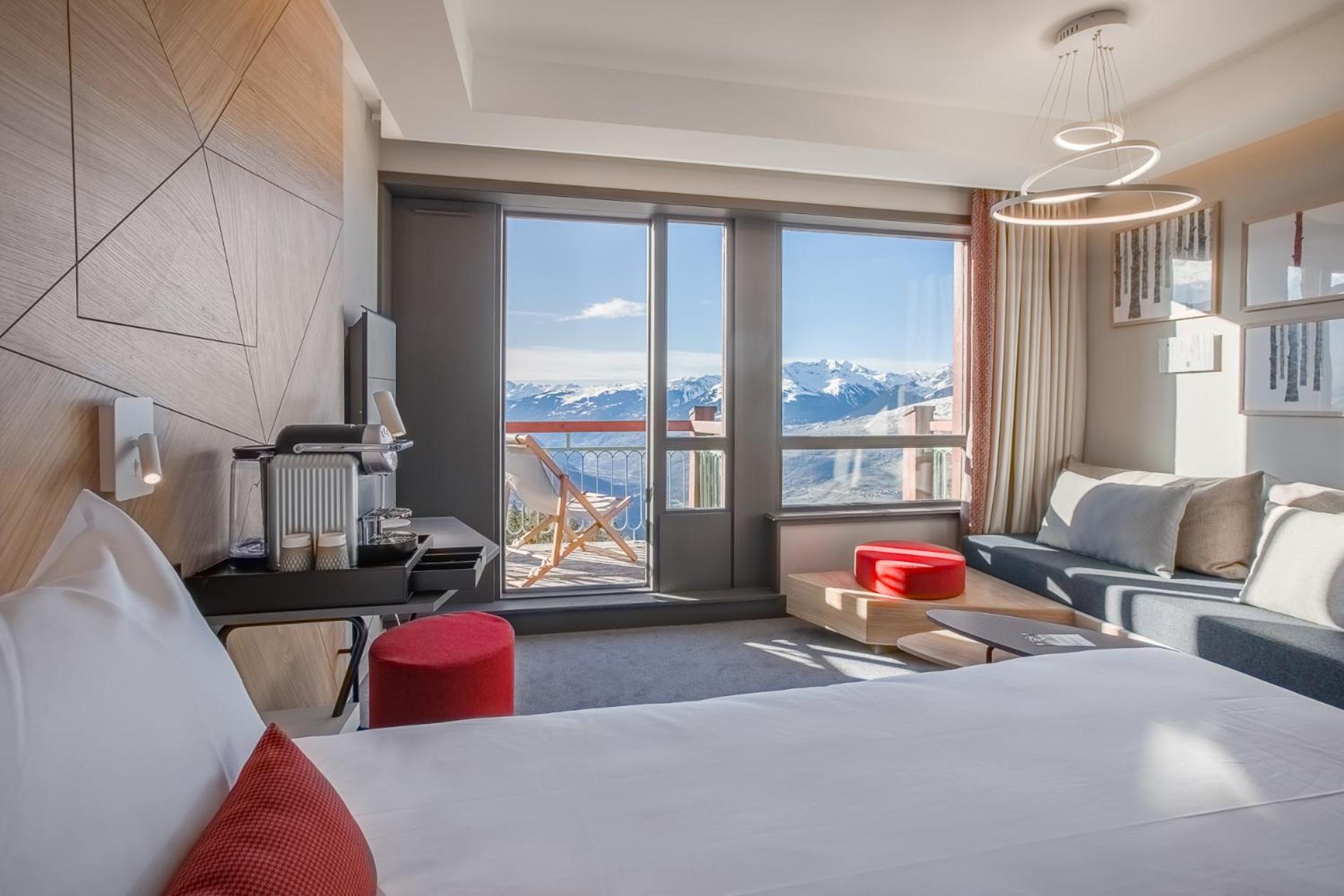 Superior Room with Balcony and Valley View