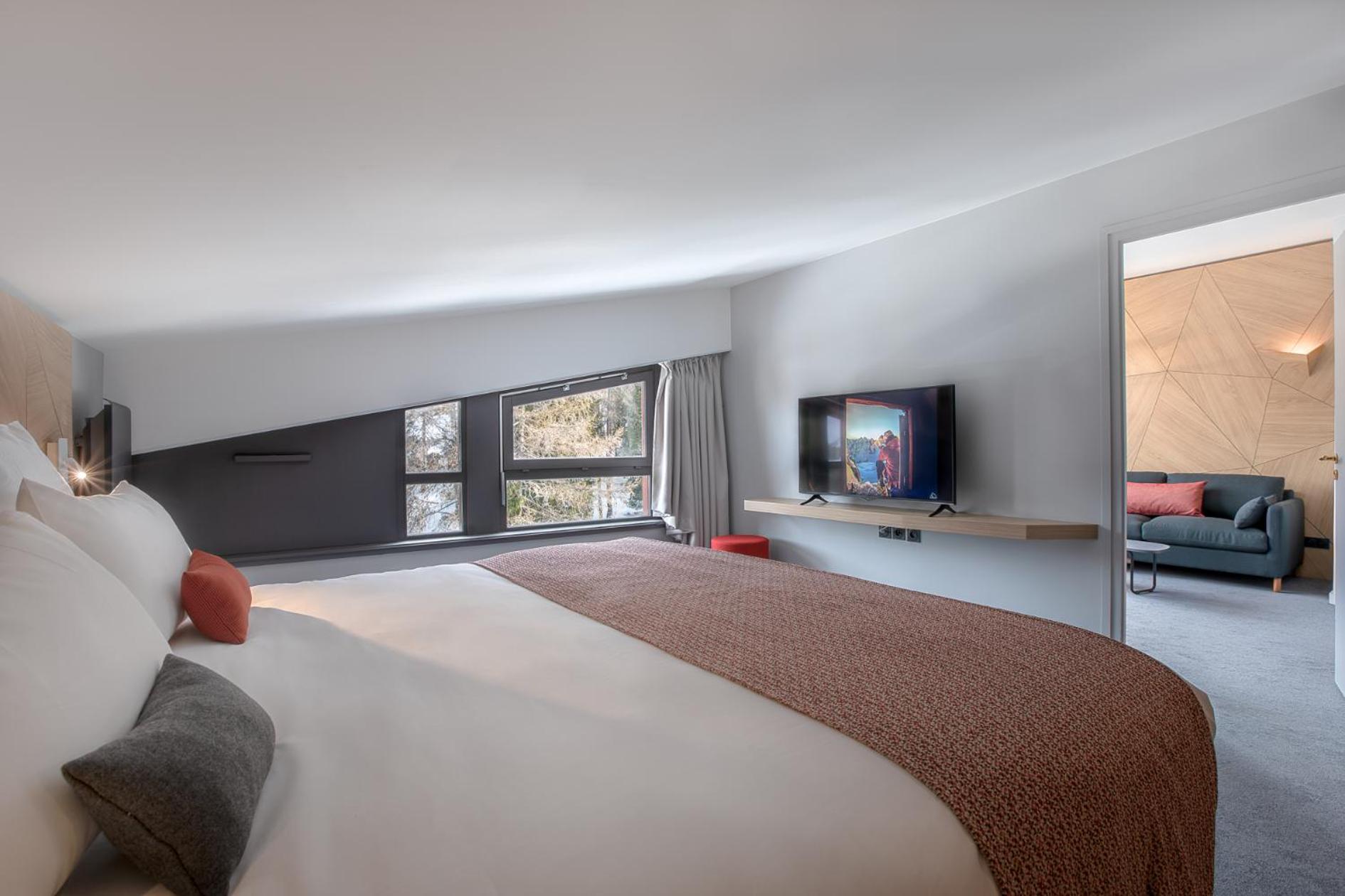 Privilege Suite with Balcony photo 3