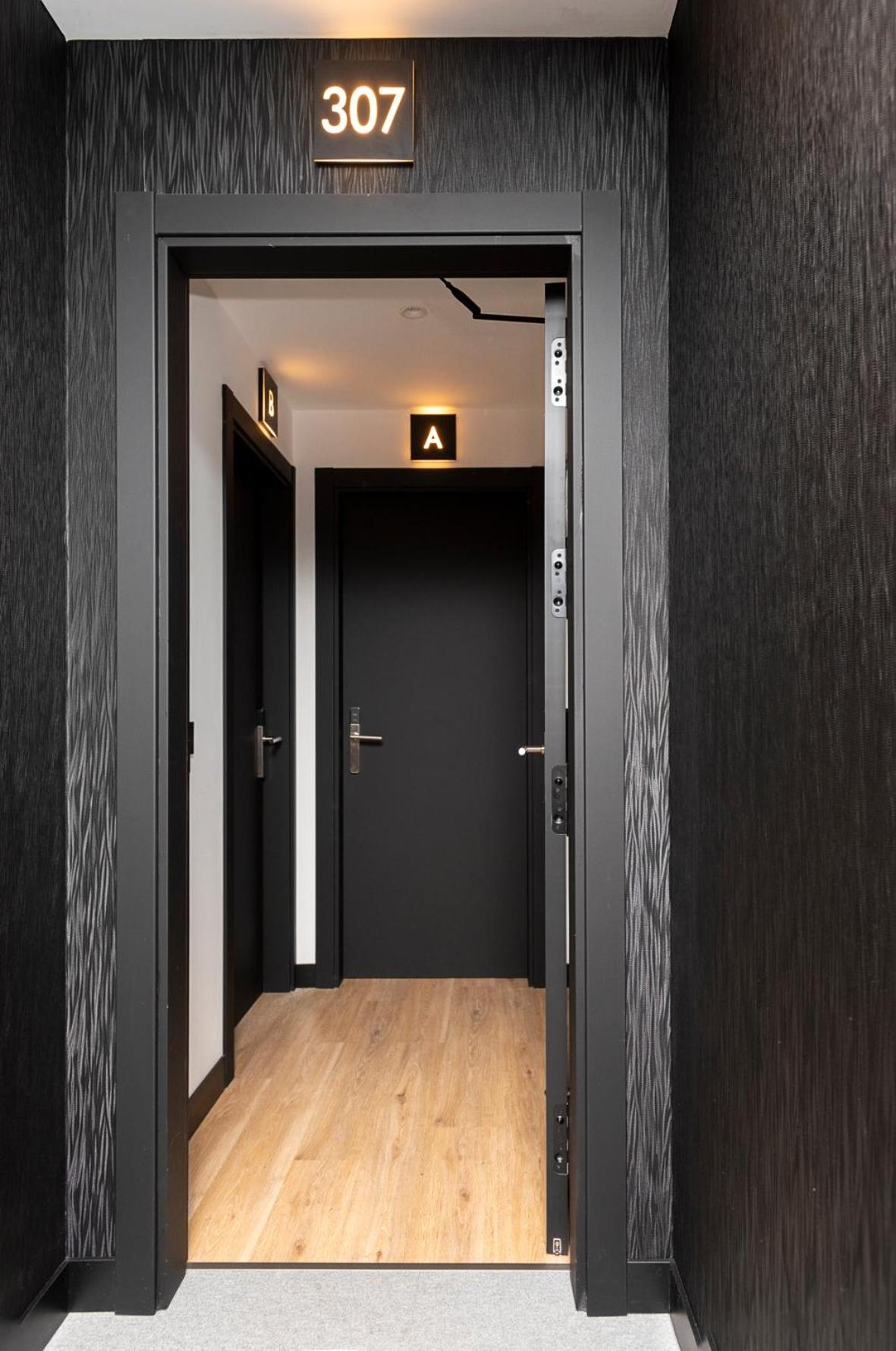 Two-Bedroom Apartment - Photo 9