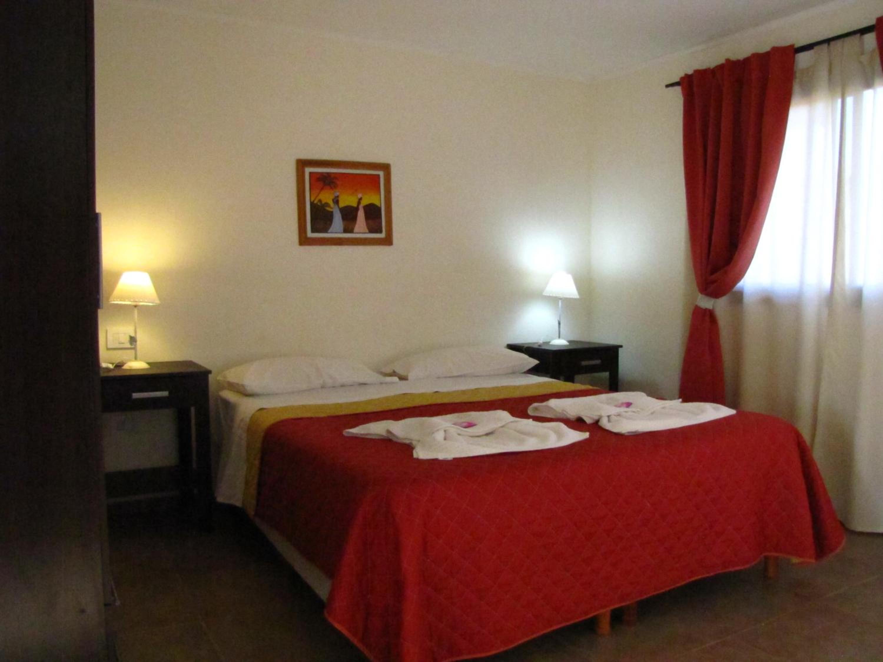 One Bedroom Apartment with Lake View photo 2