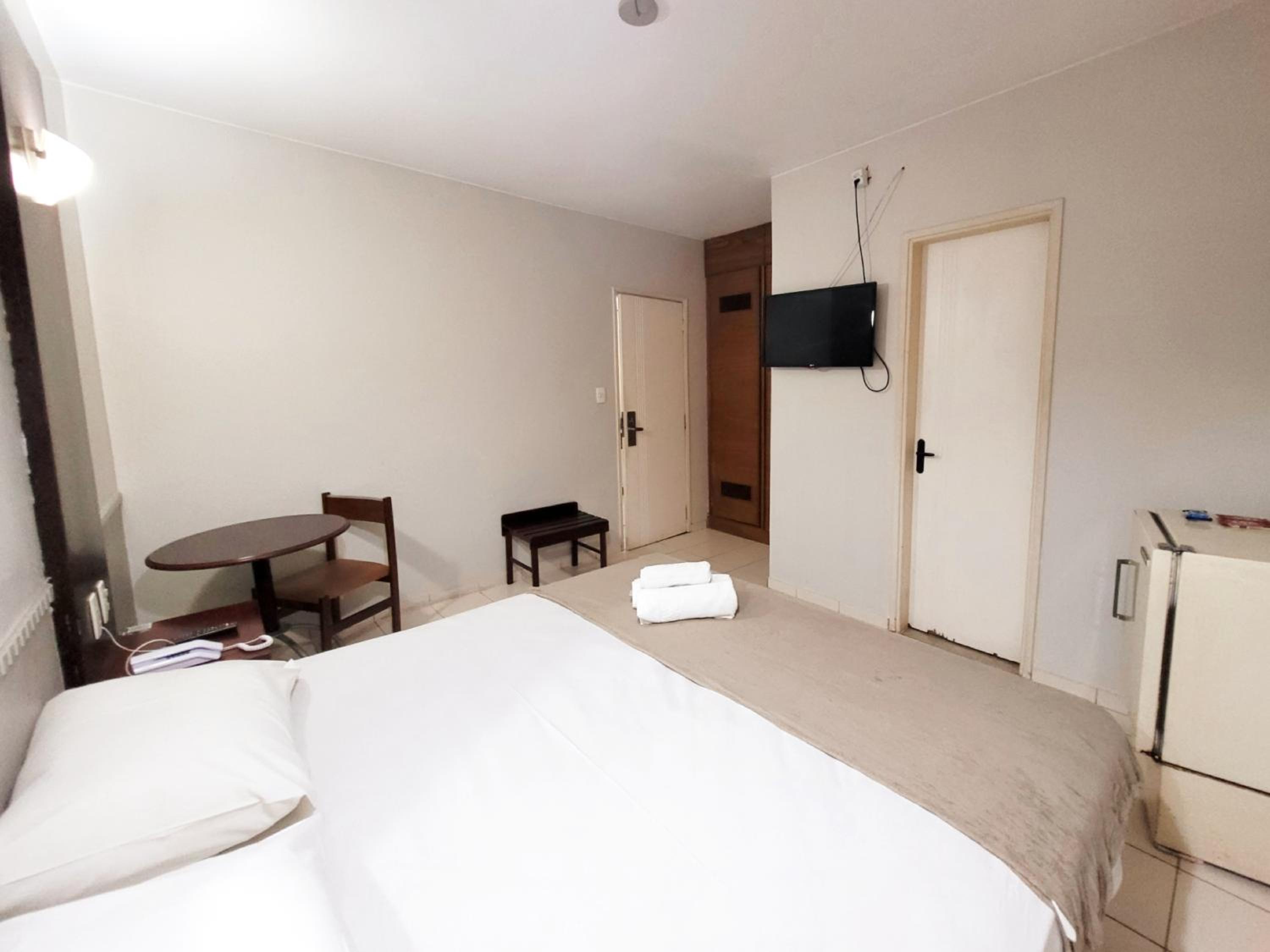 Standard Queen Room photo 3