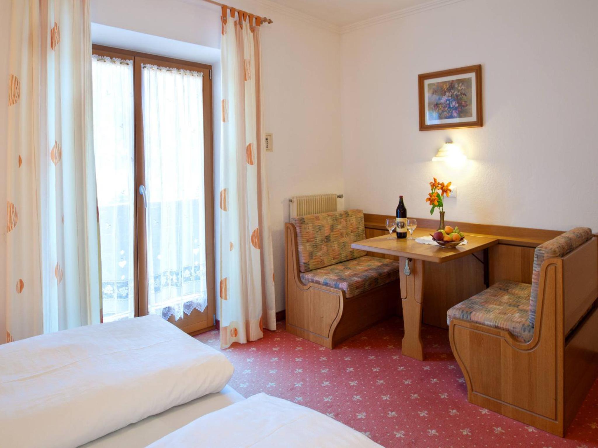 Basic Double Room photo 3