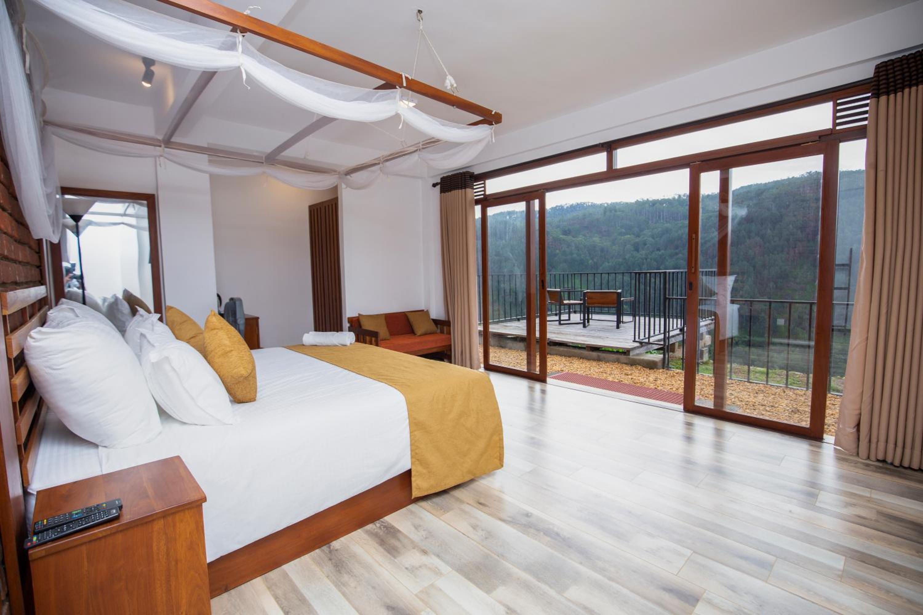 King Room with Mountain View photo 1