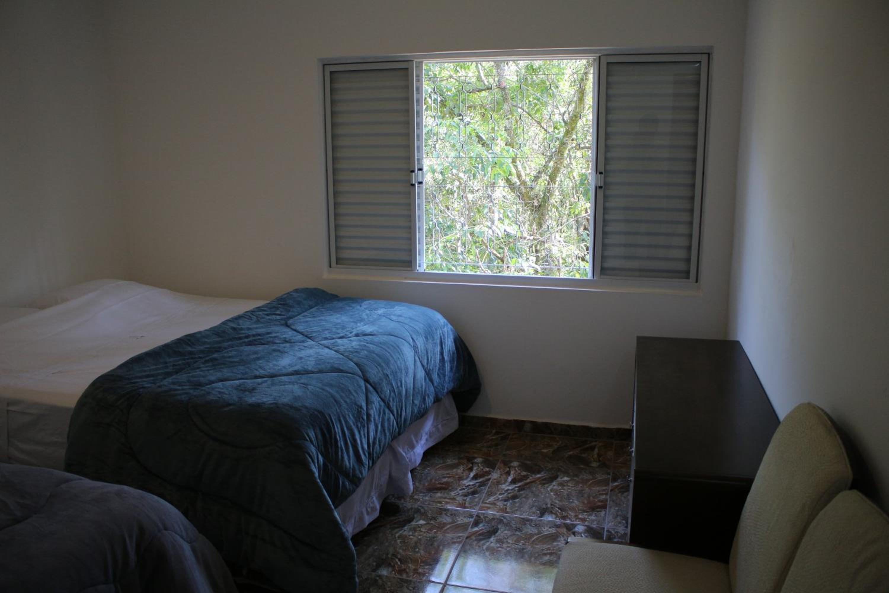 Six-Bedroom House photo 1