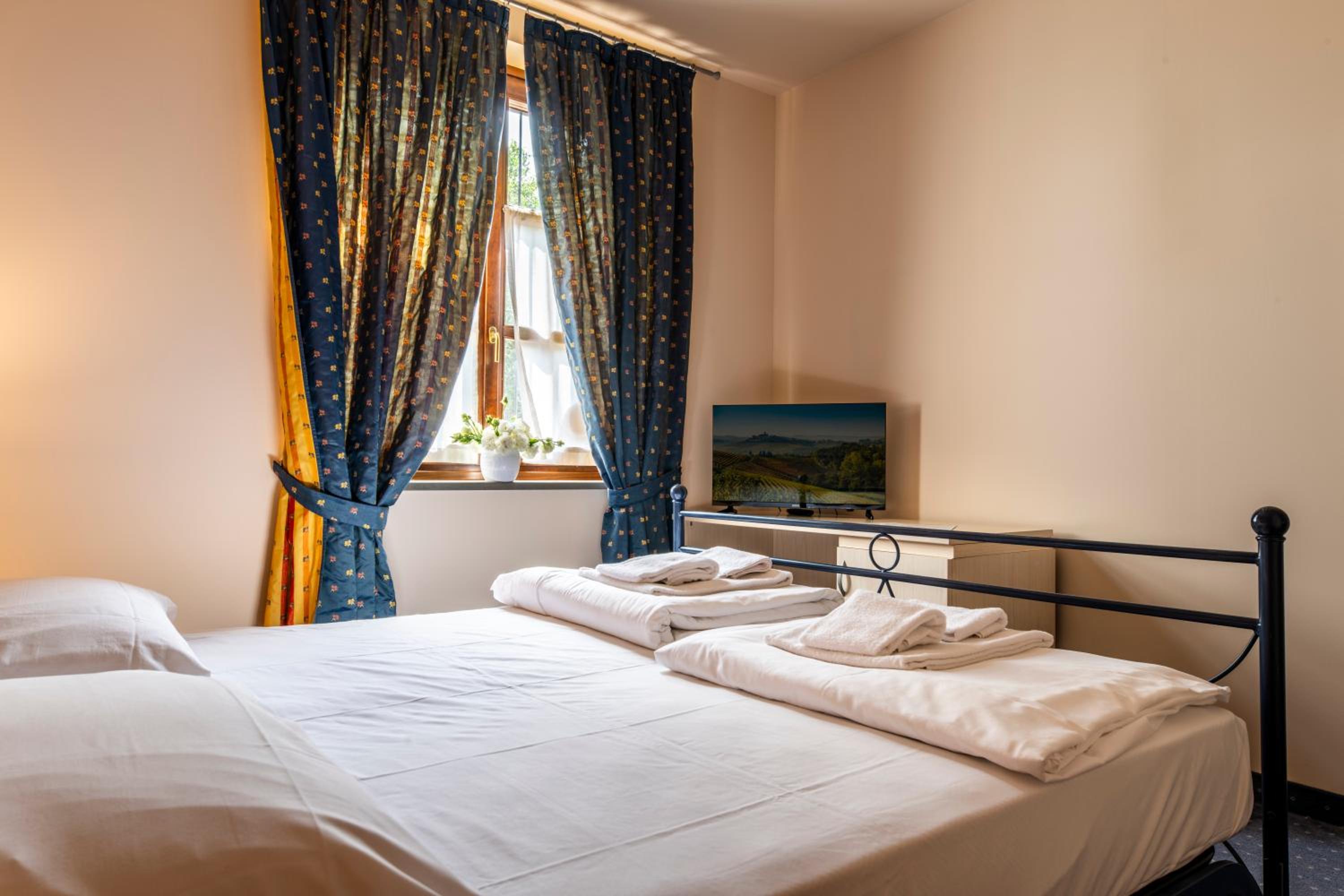 Budget Double Room photo 1