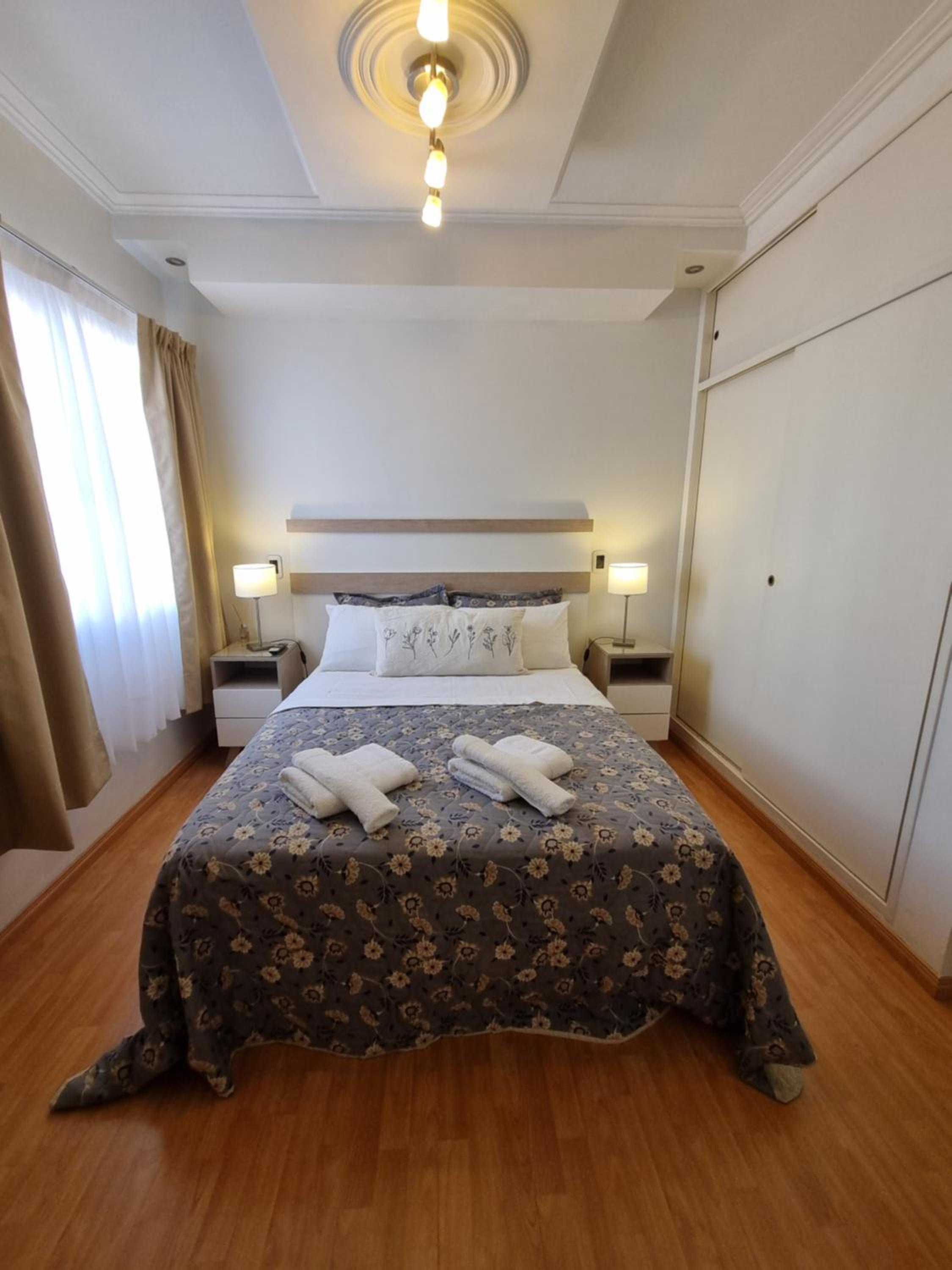 One-Bedroom Apartment photo 2