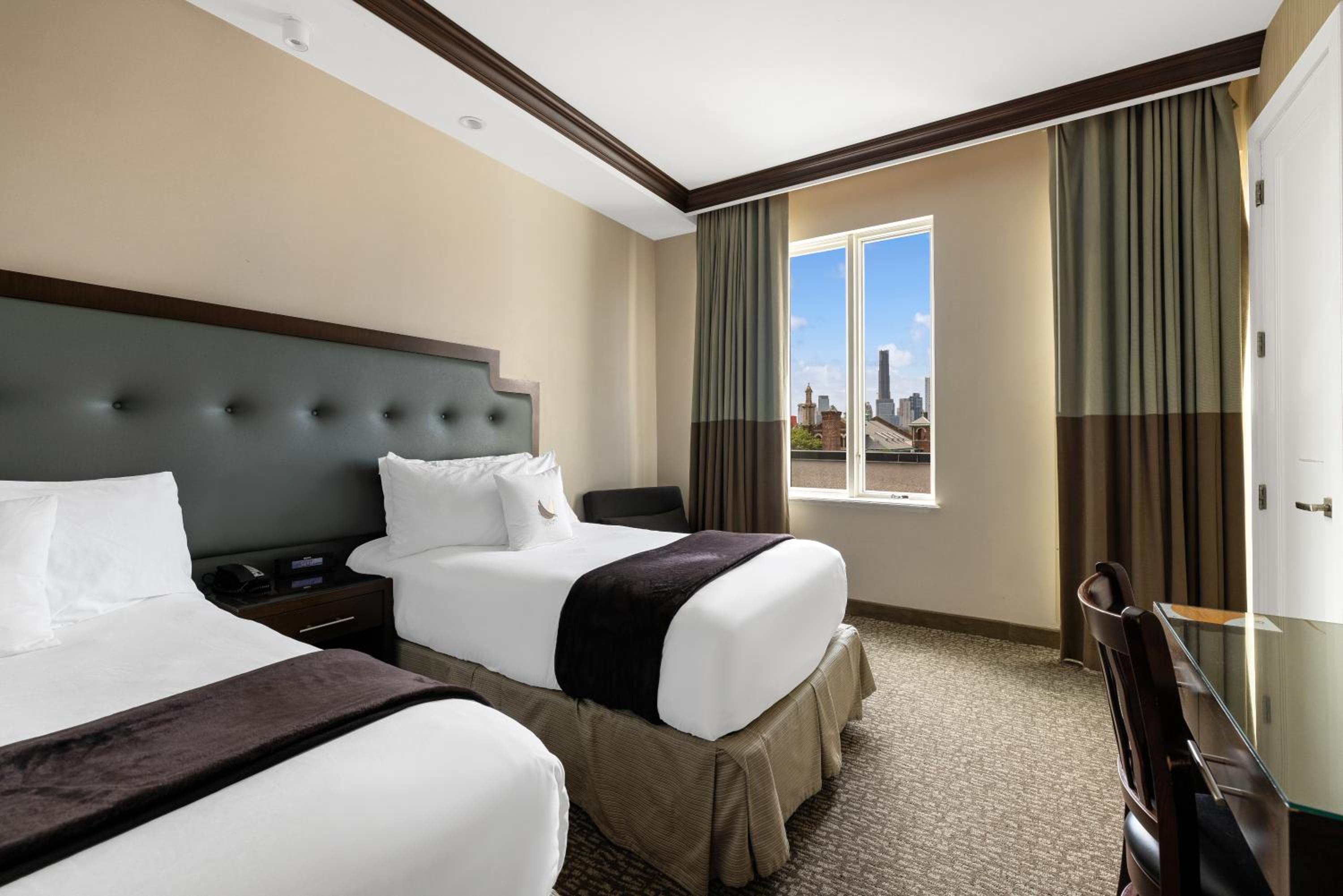 One-Bedroom Suite with Two Twin Beds - Non-Smoking photo 1