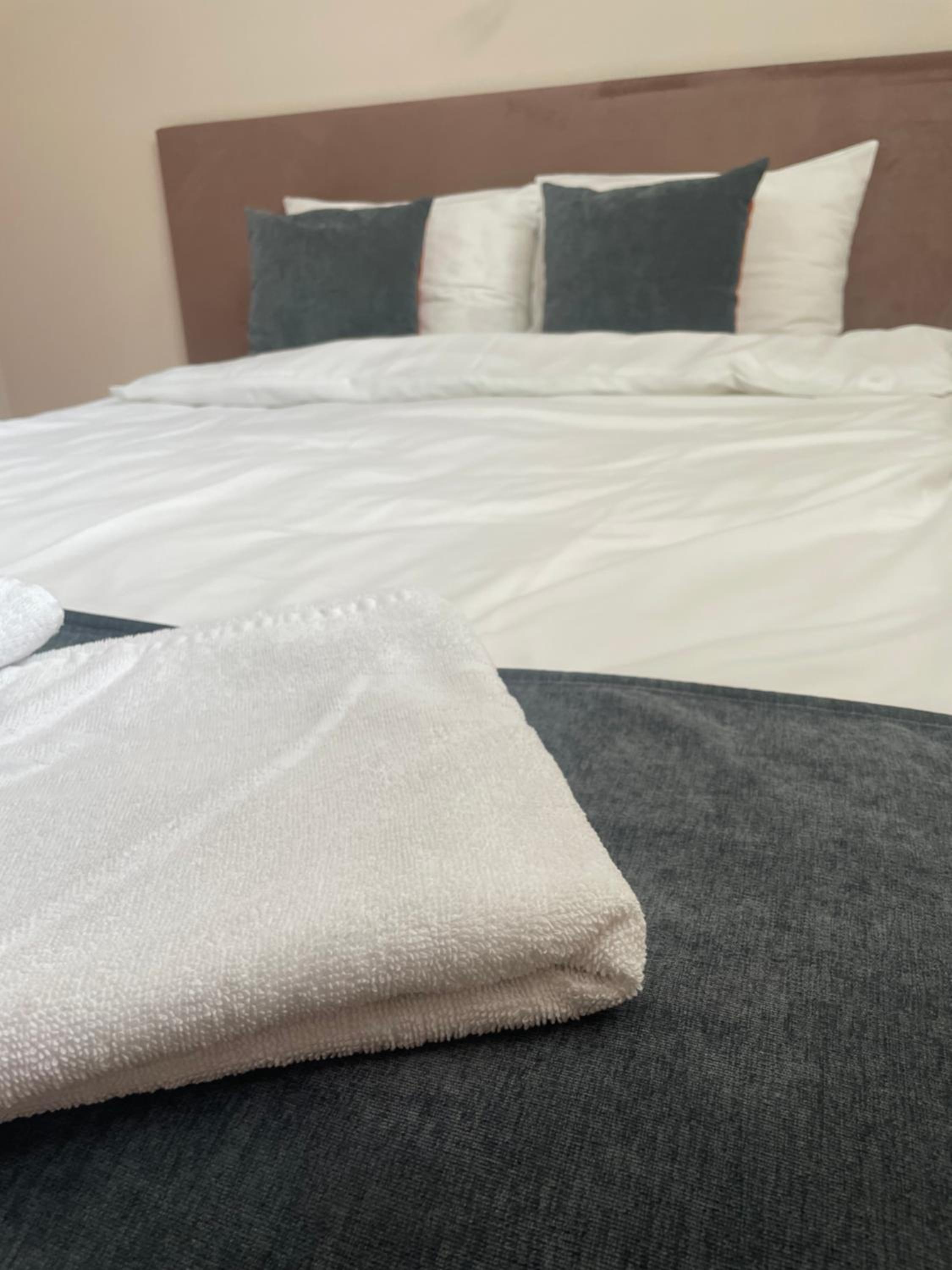 Standard Double Room - Photo 10
