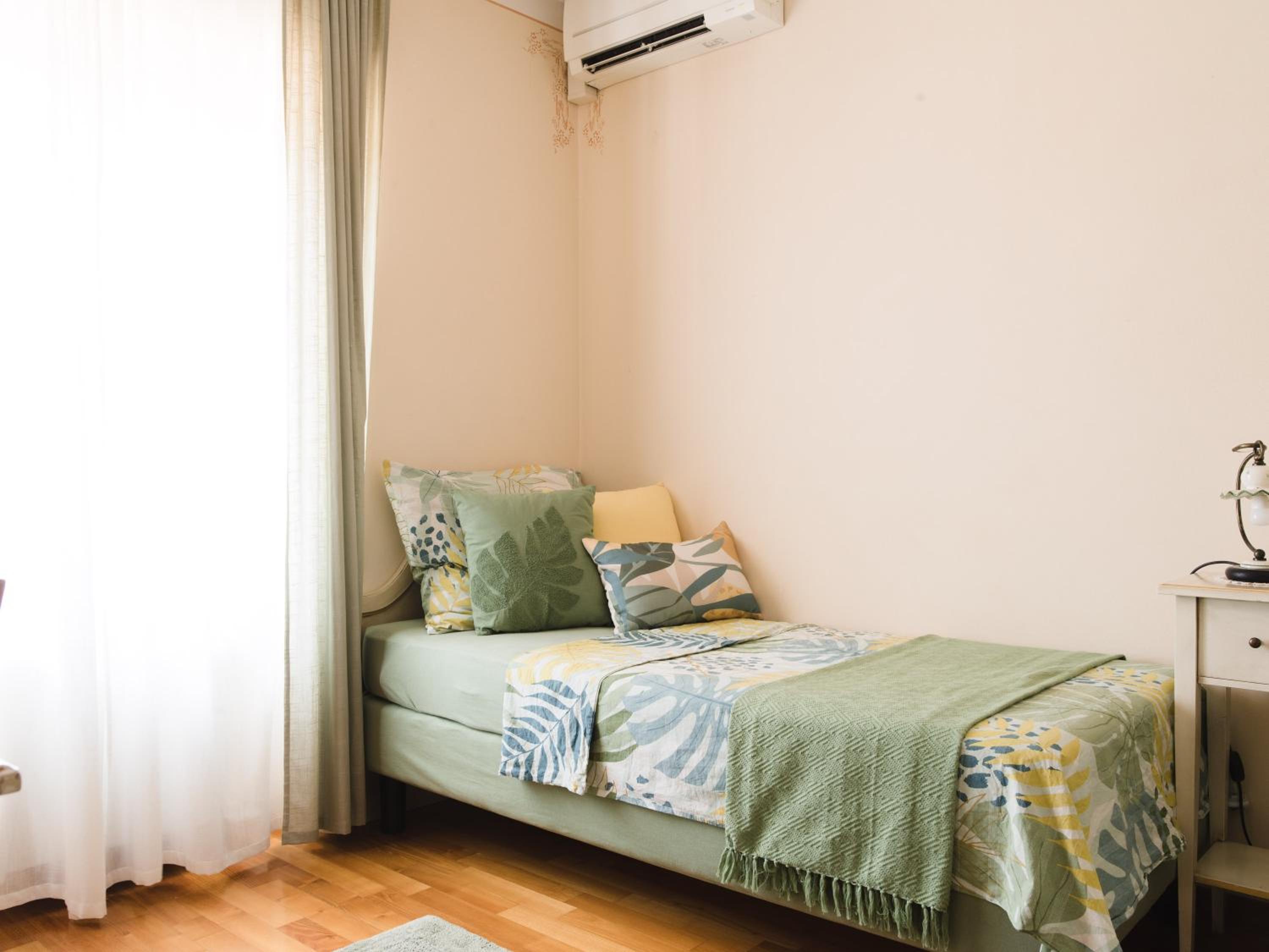 Twin Room - Photo 1