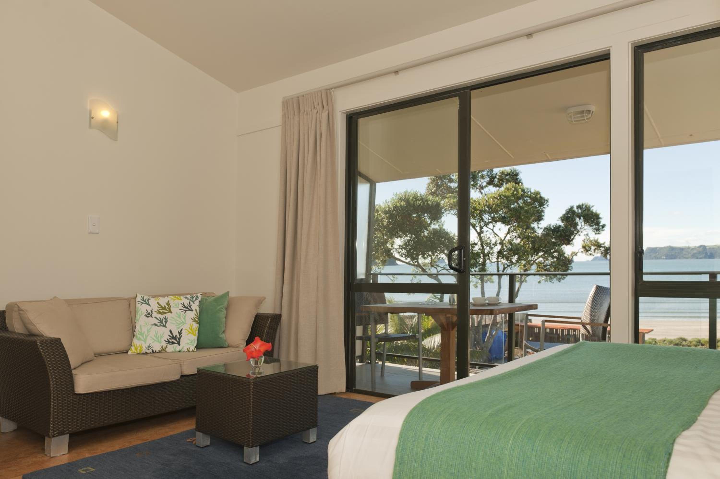 One-Bedroom Apartment - Beachfront photo 2