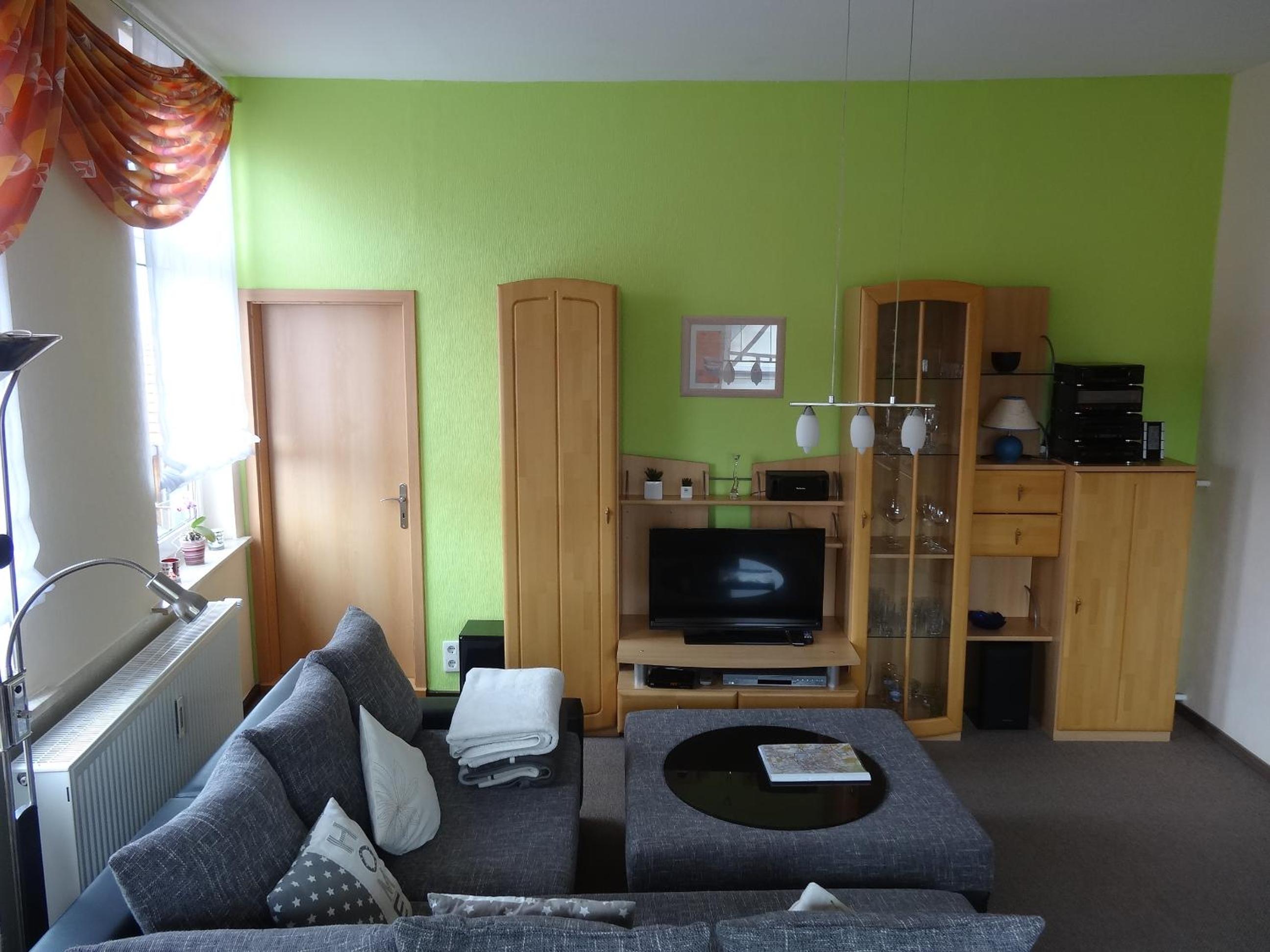 One-Bedroom Apartment photo 1