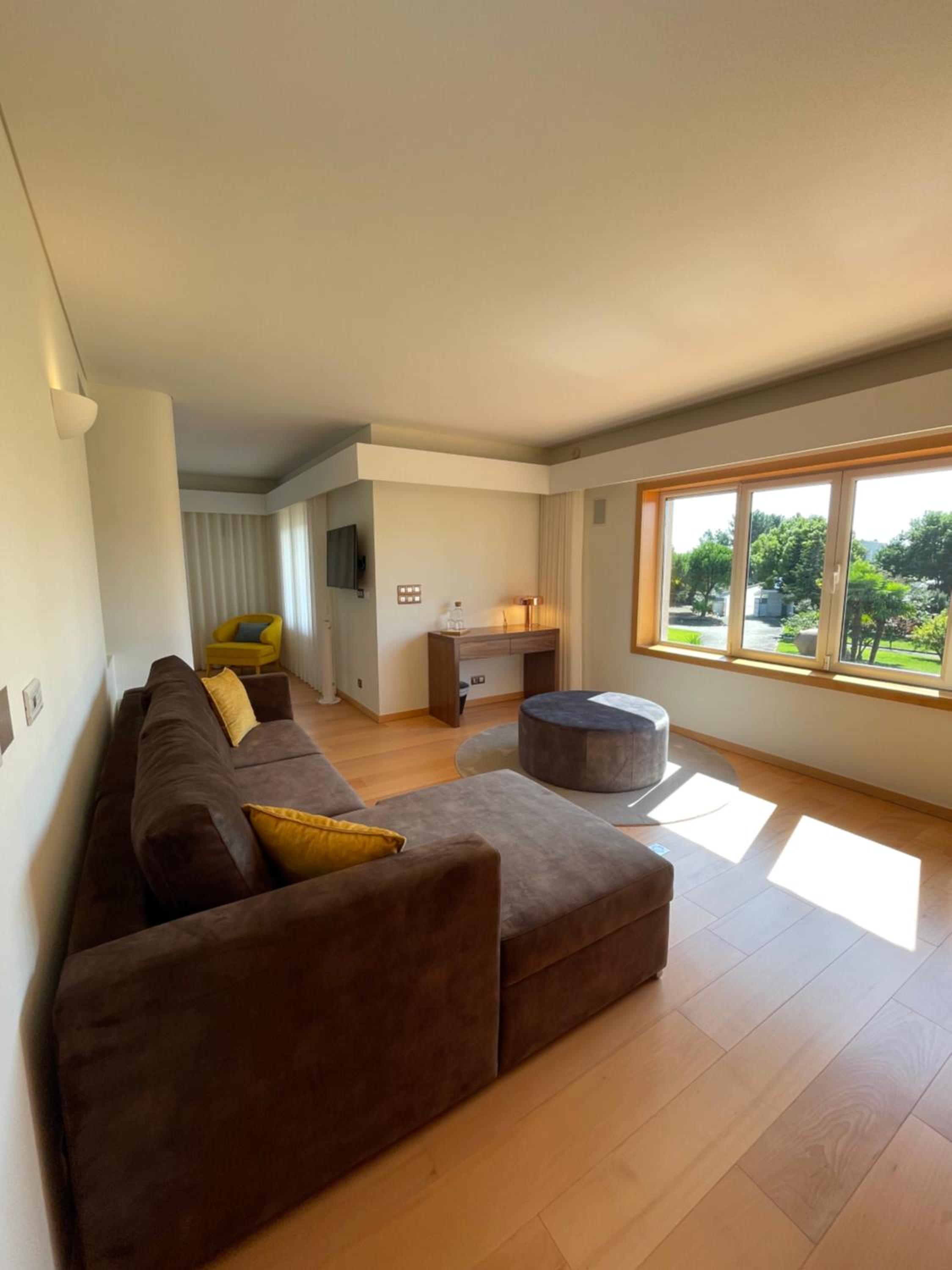 Deluxe Suite photo 3