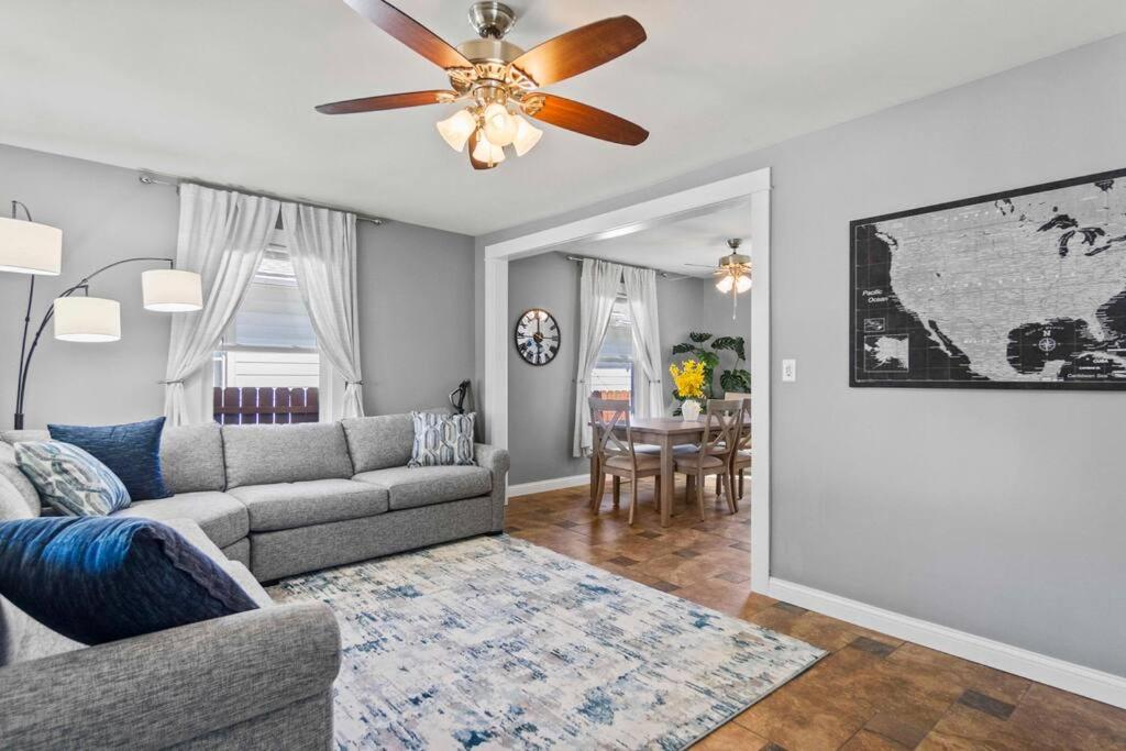 Three-Bedroom House photo 1