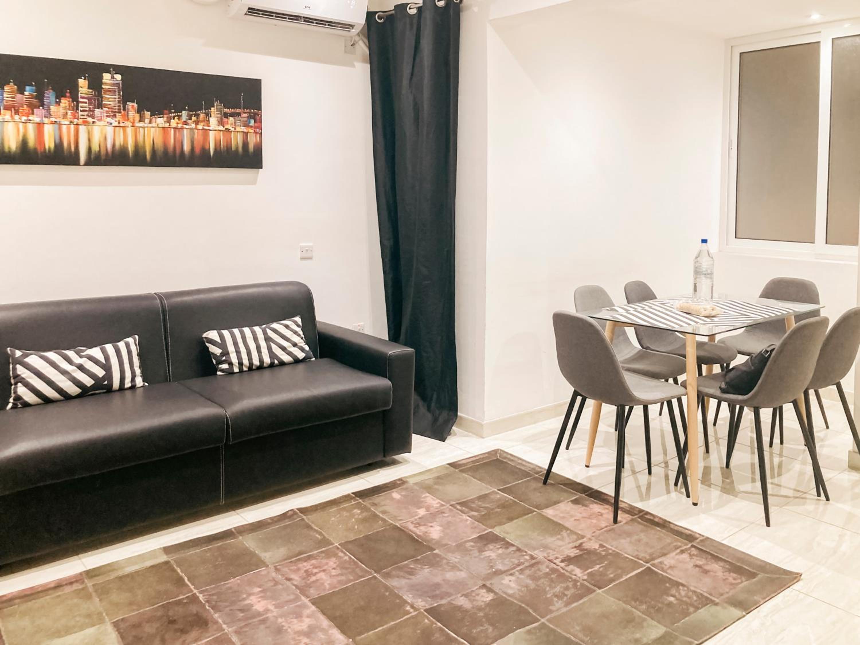 One-Bedroom Apartment - Photo 9