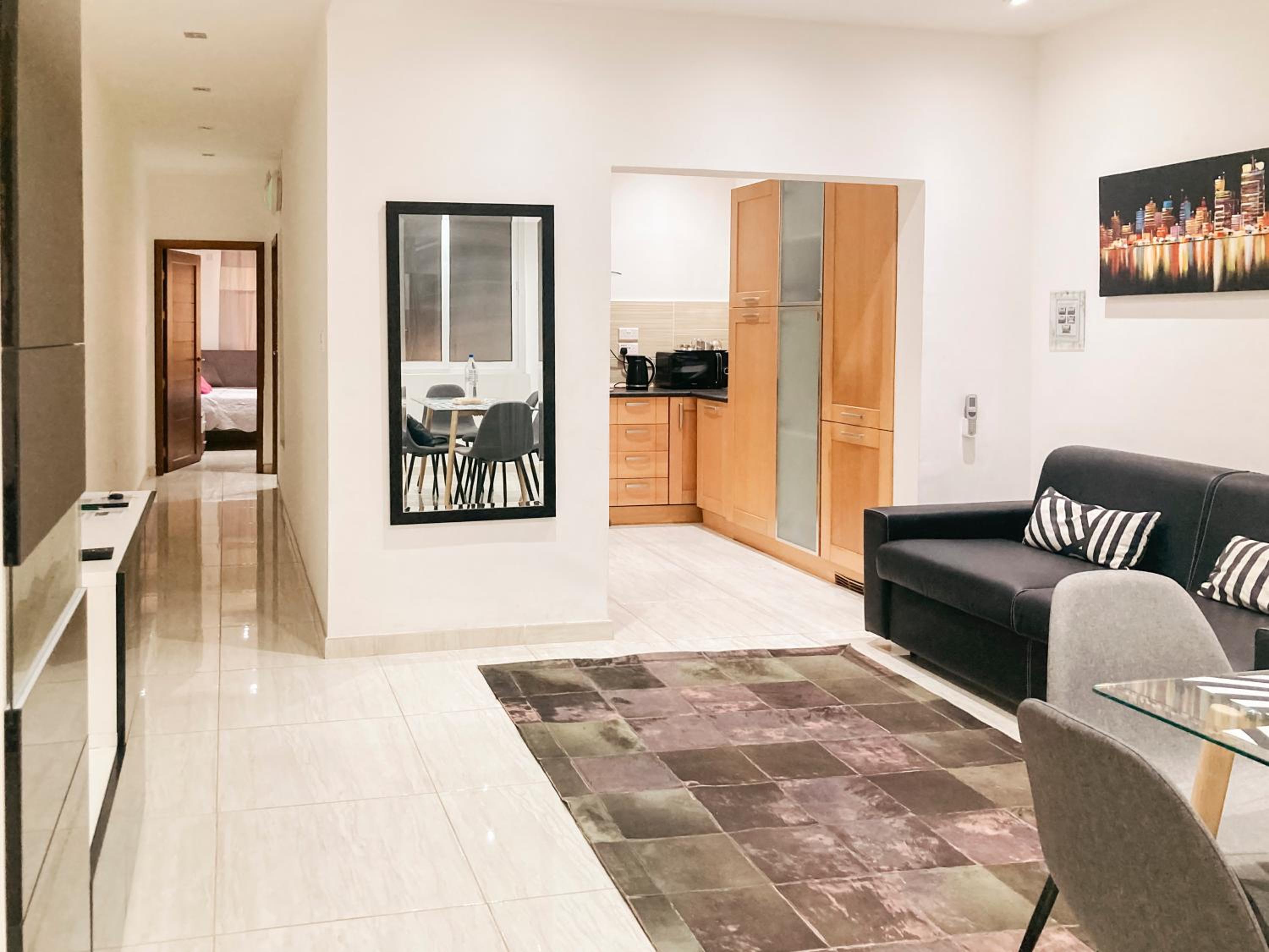 One-Bedroom Apartment - Photo 6