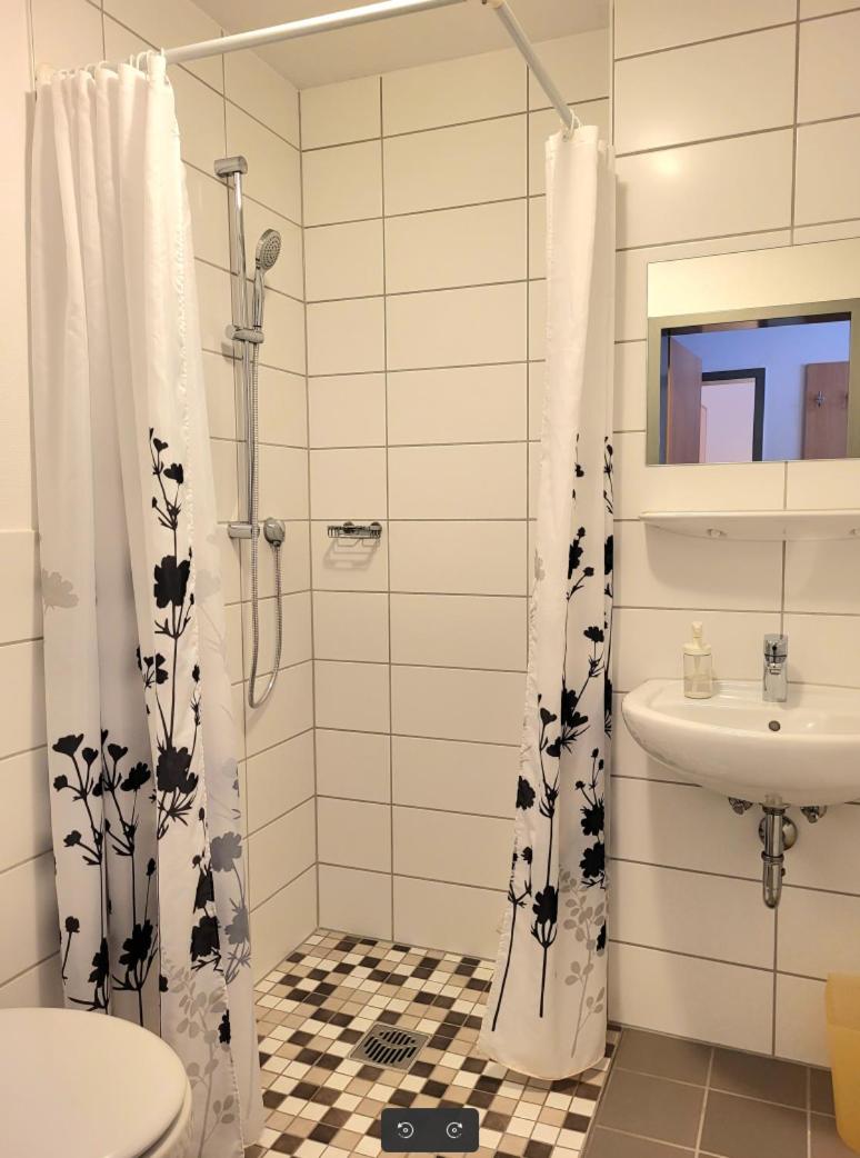 Single Room with Private Bathroom photo 3