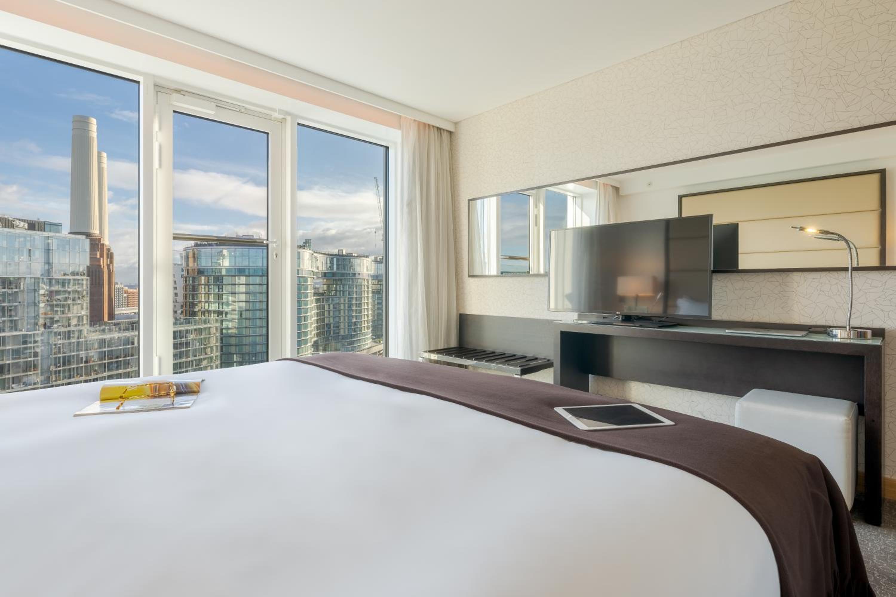 Signature Two Bedrooms Suite thumbnail 6