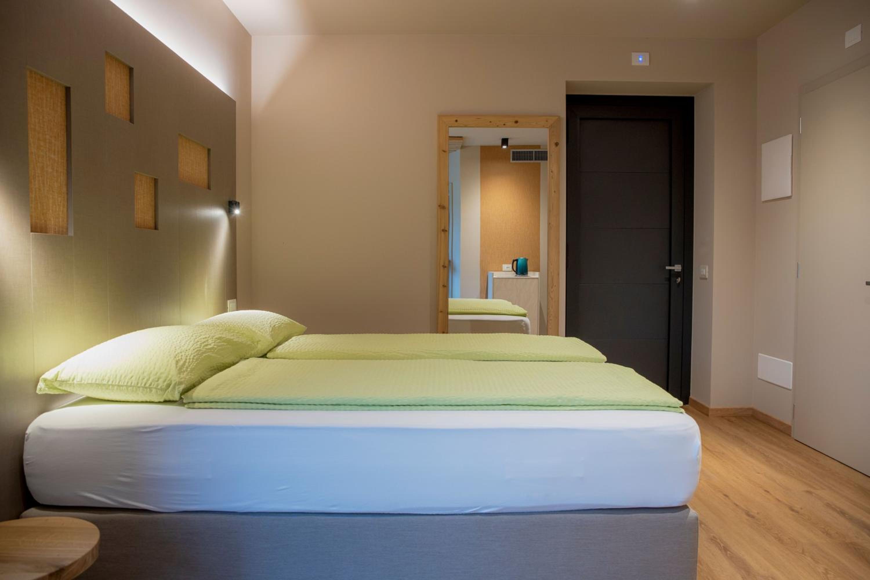 Double or Twin Room with Garden View photo 2