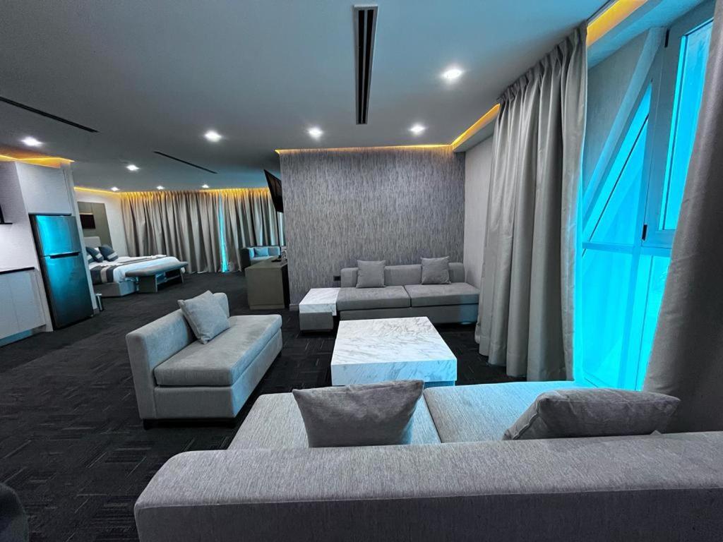 Superior Family Room