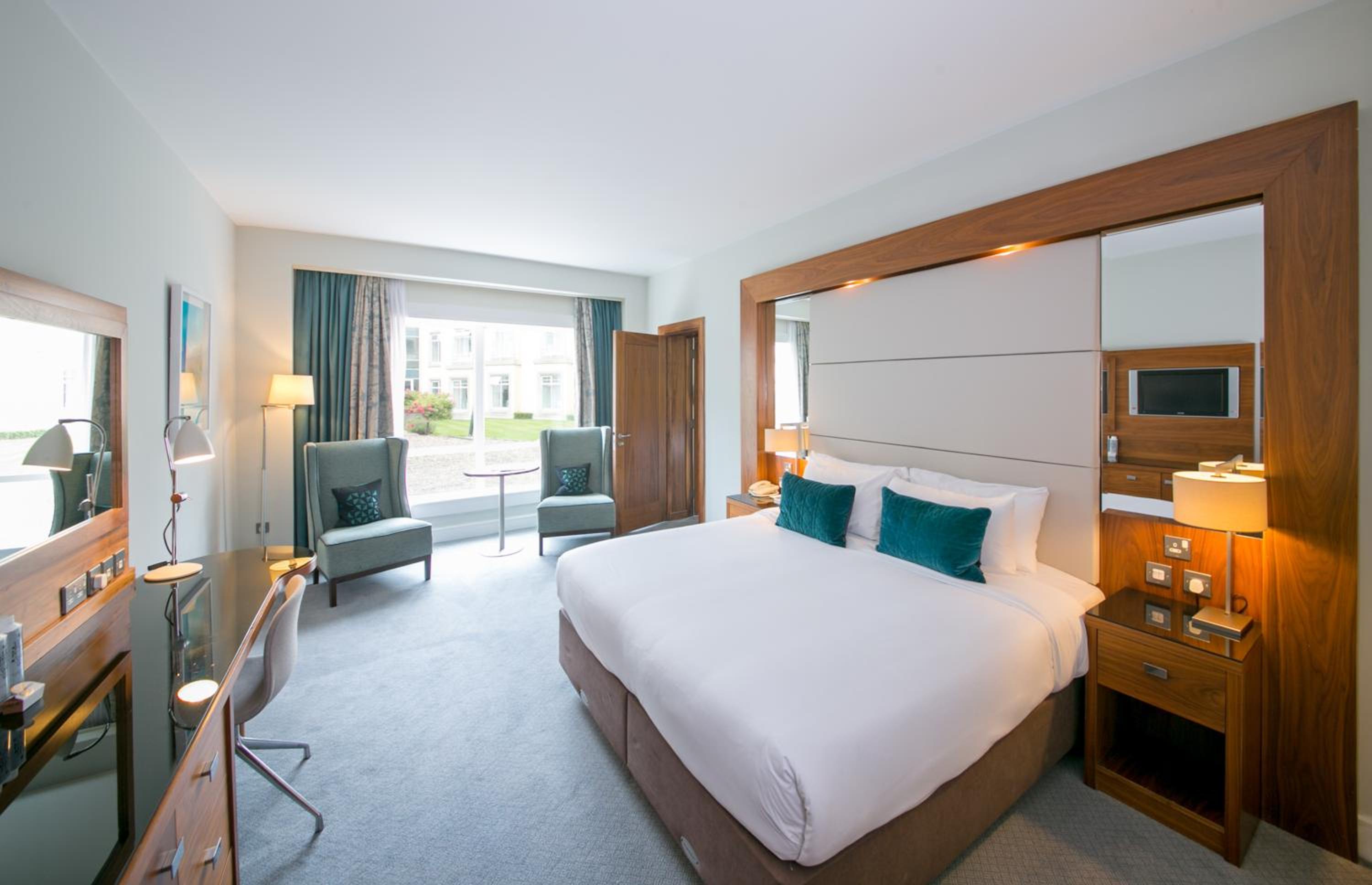 Deluxe King Room