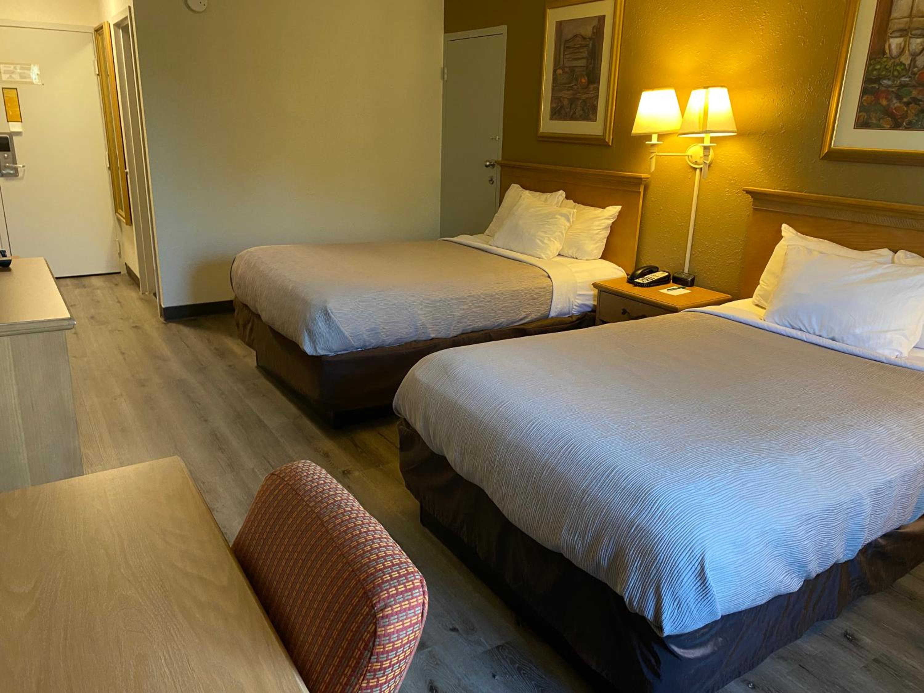 Room with Two Double Beds - Non-Smoking - Photo 1