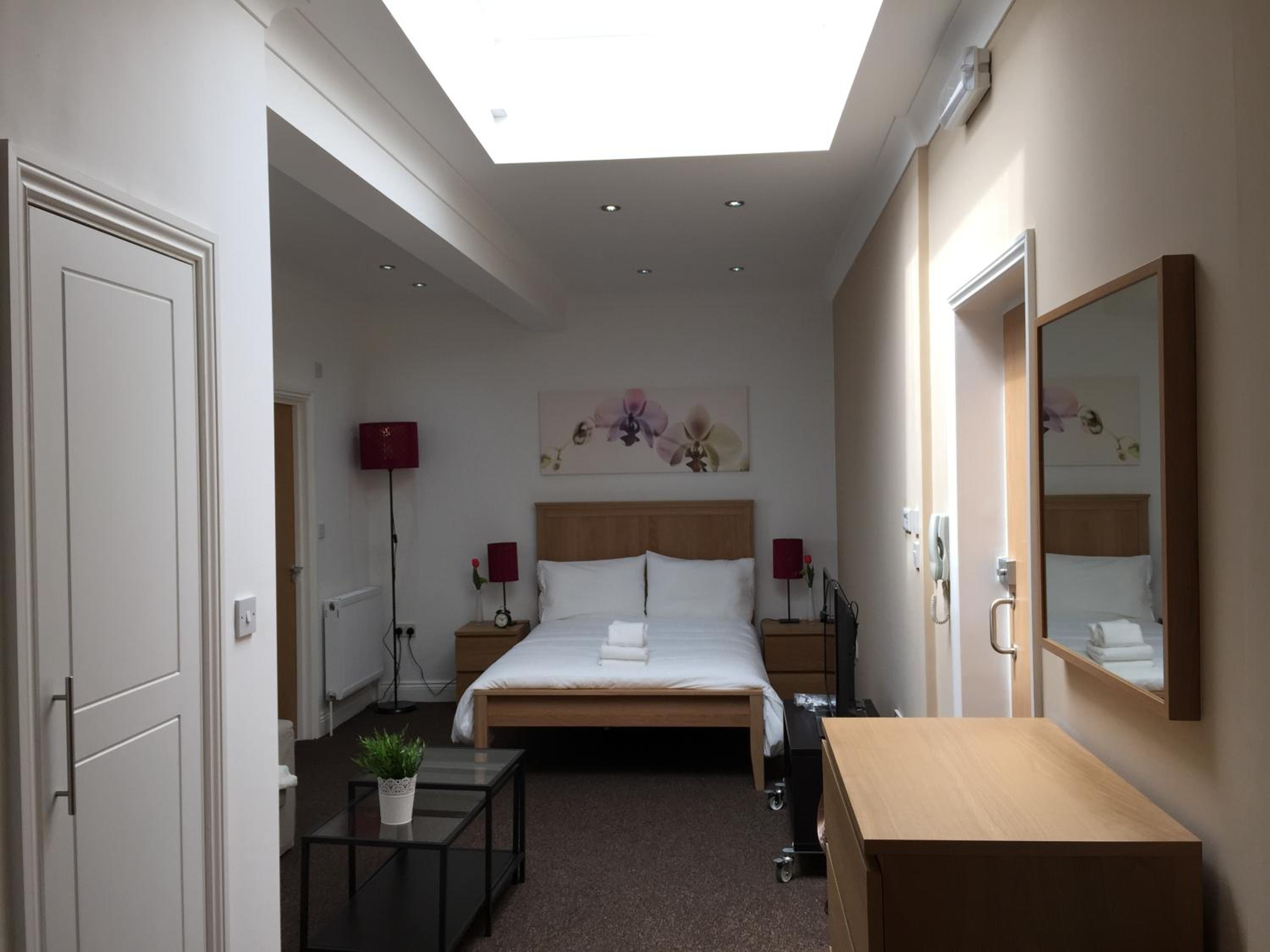 Studio Apartment photo 3