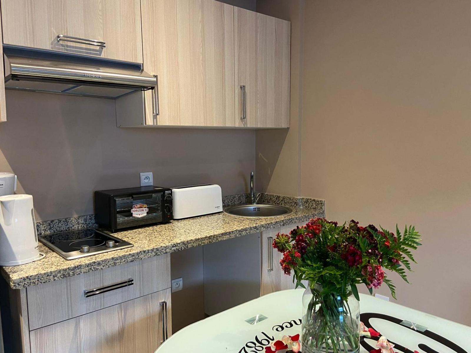 Suite with Terrace - Photo 6