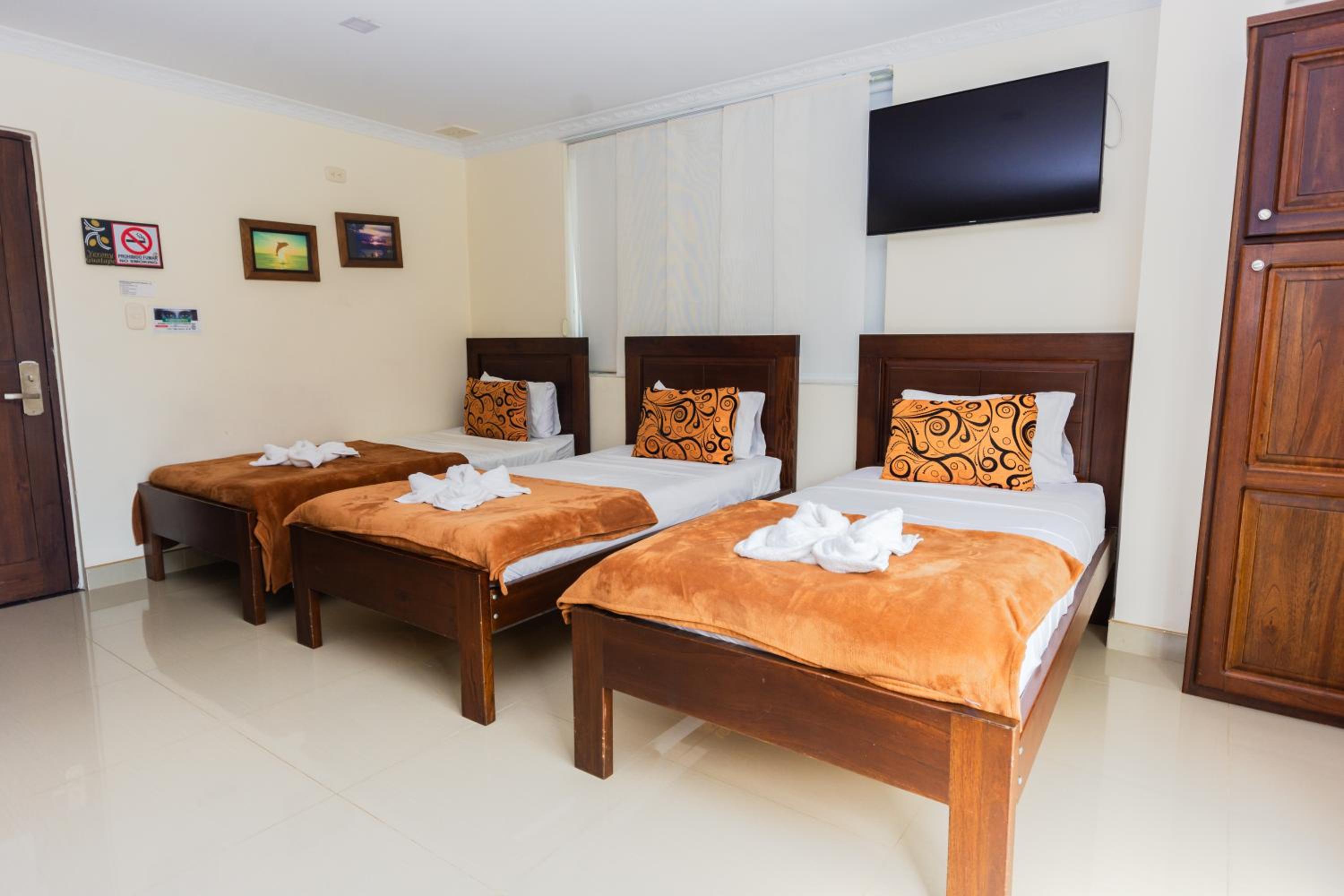 Superior Quadruple Room - Photo 3