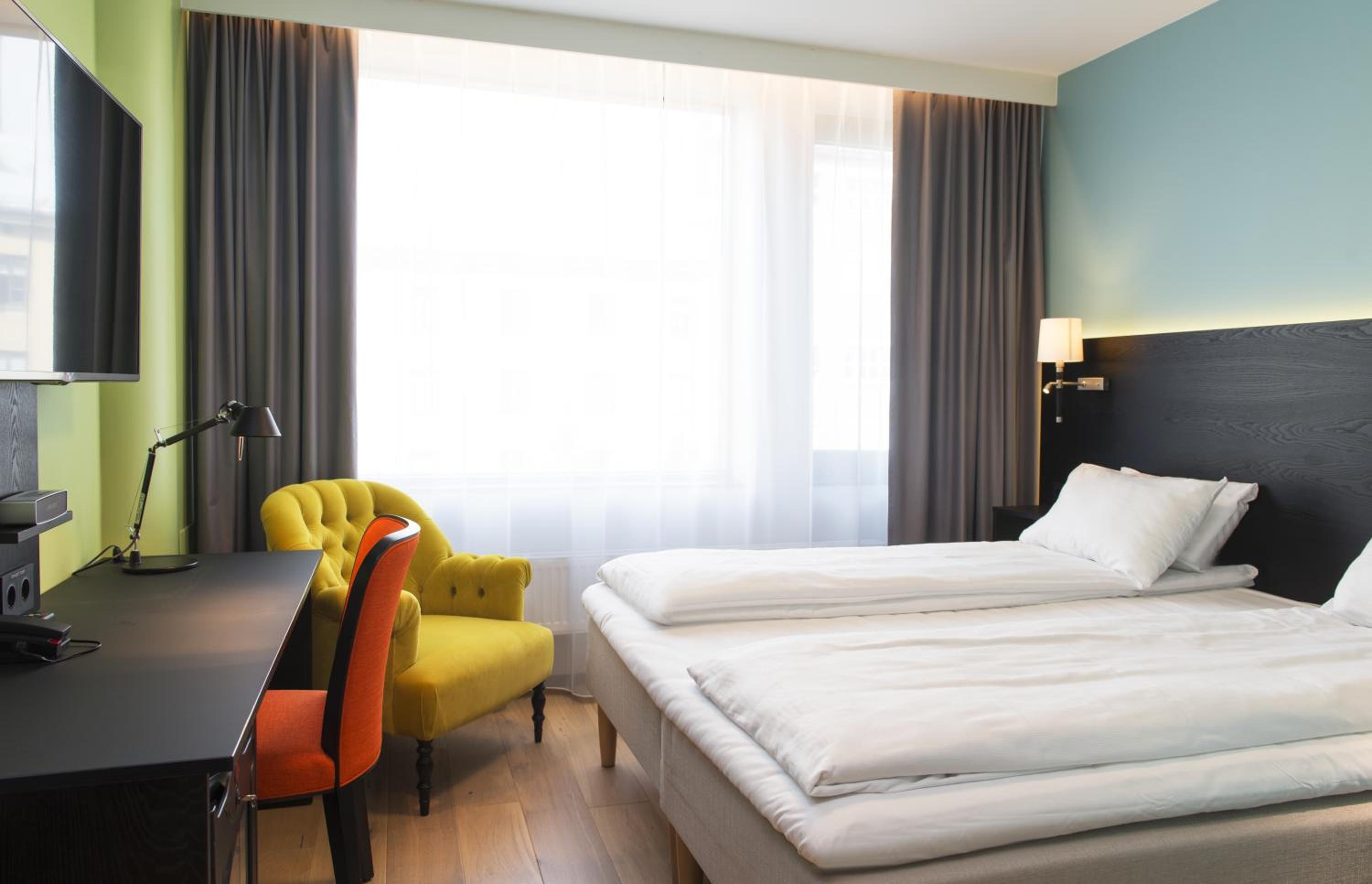 Standard Twin Room - Photo 2