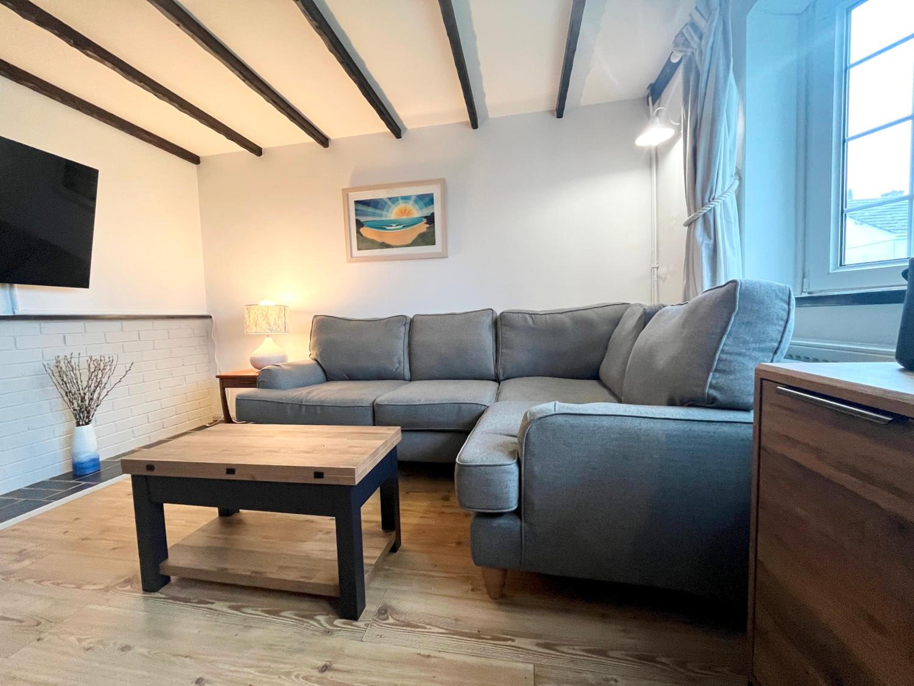 Three-Bedroom House photo 3