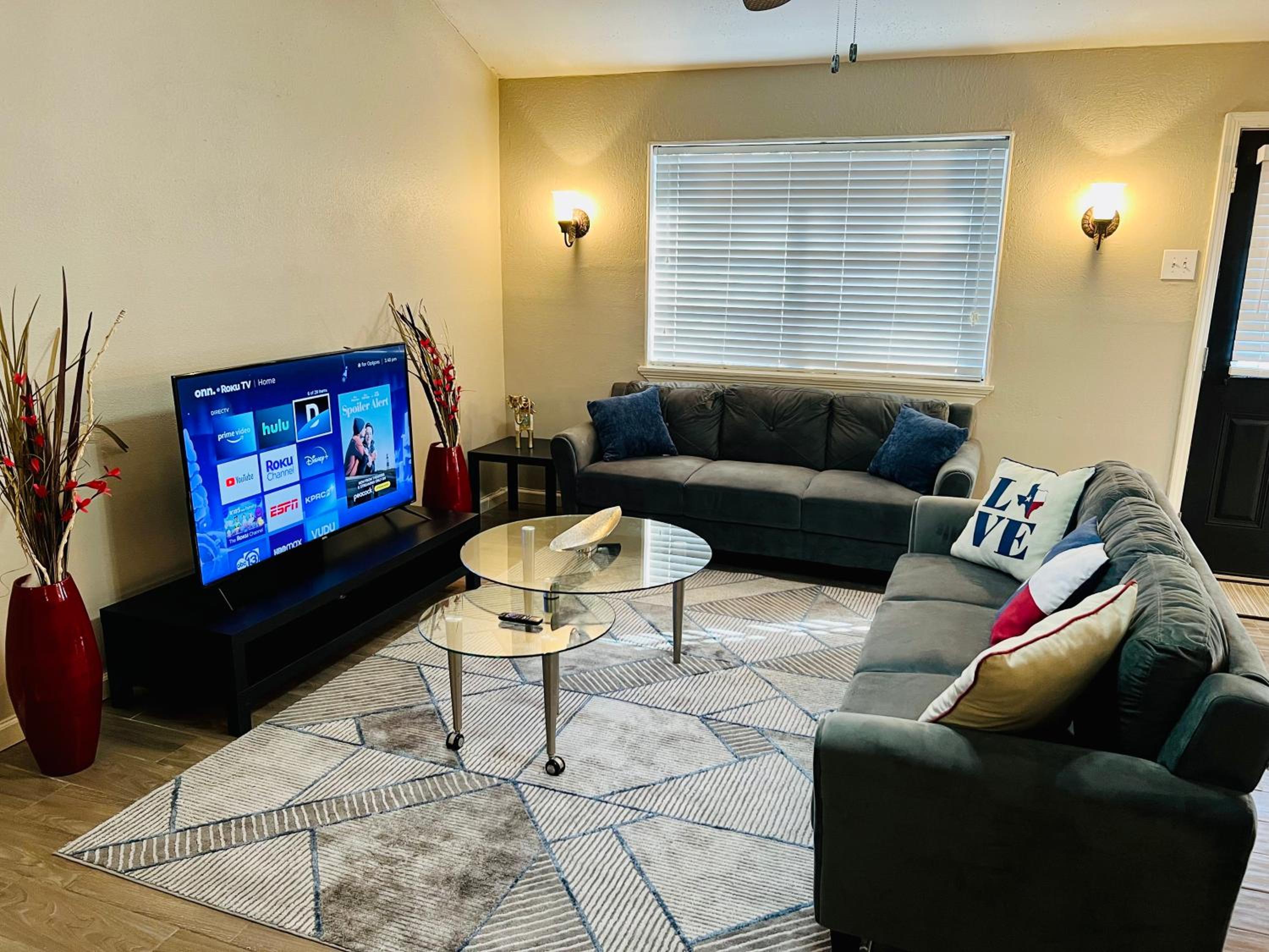 Three-Bedroom House photo 1
