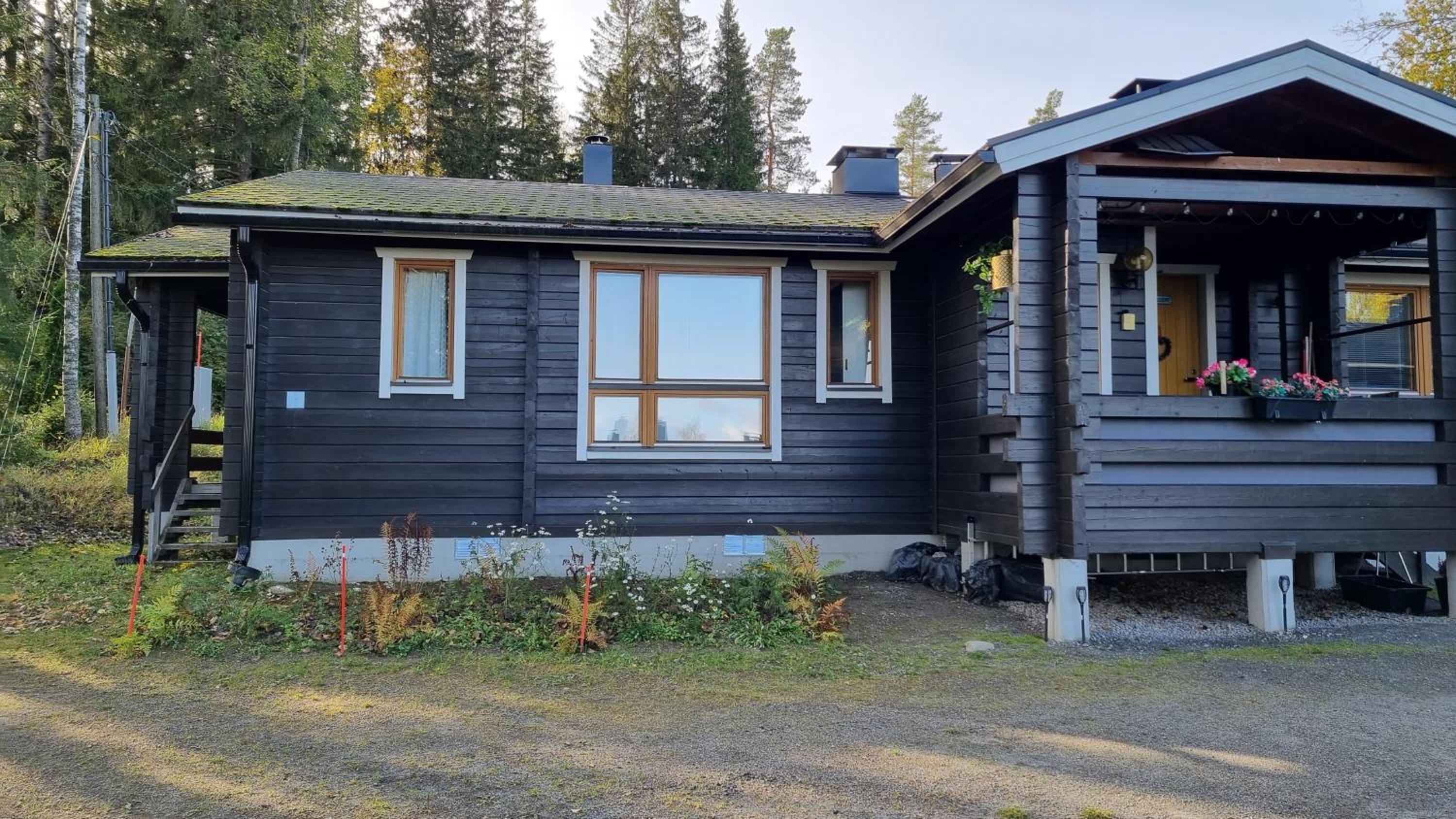 Two-Bedroom House photo 2