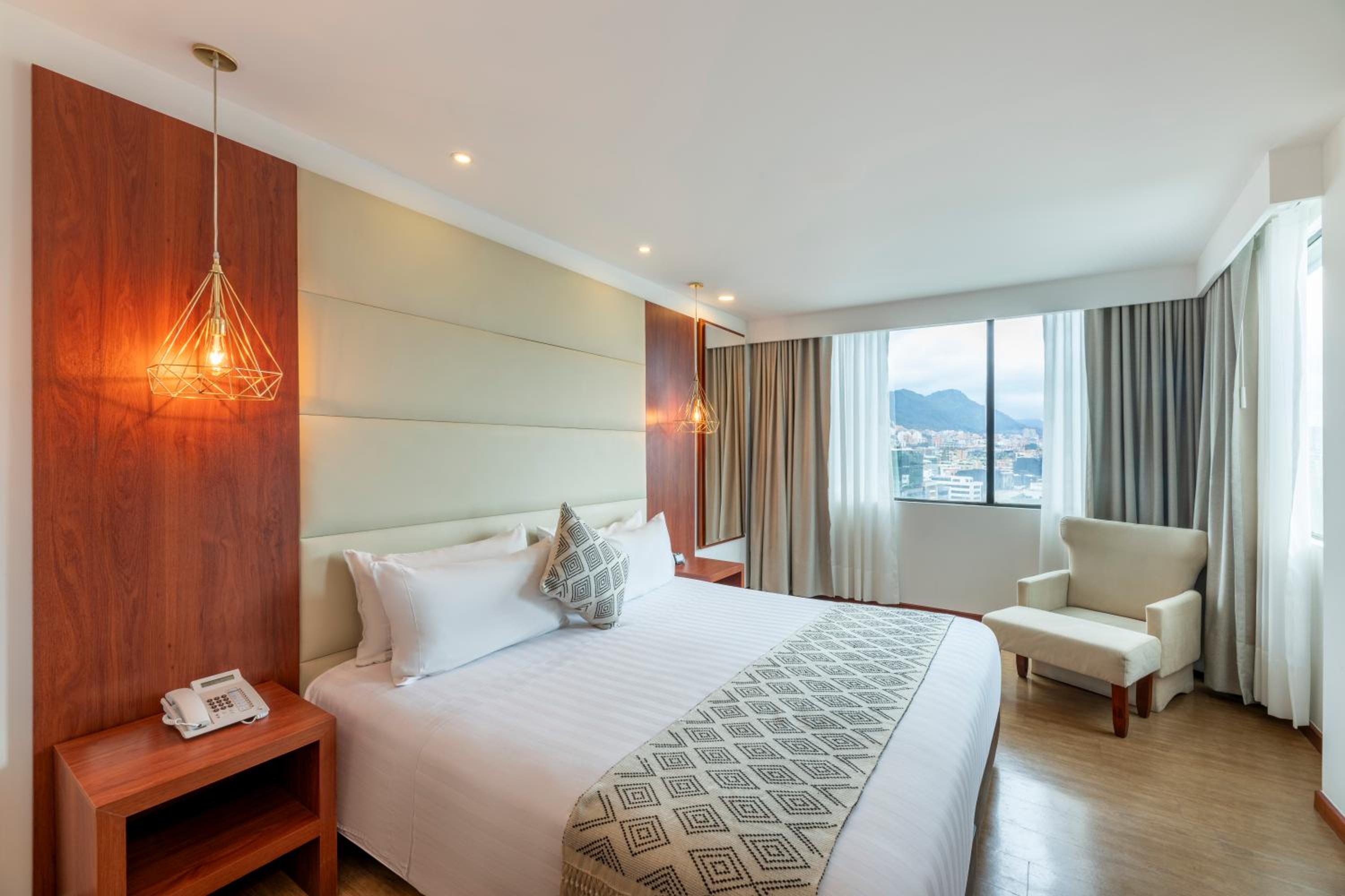 Deluxe Room - Photo 1