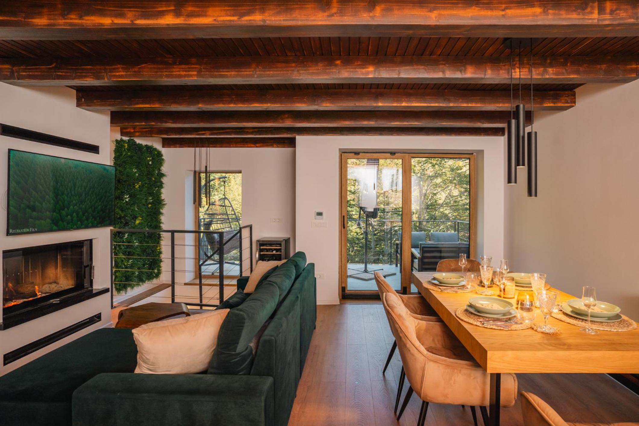 Three-Bedroom Chalet photo 2