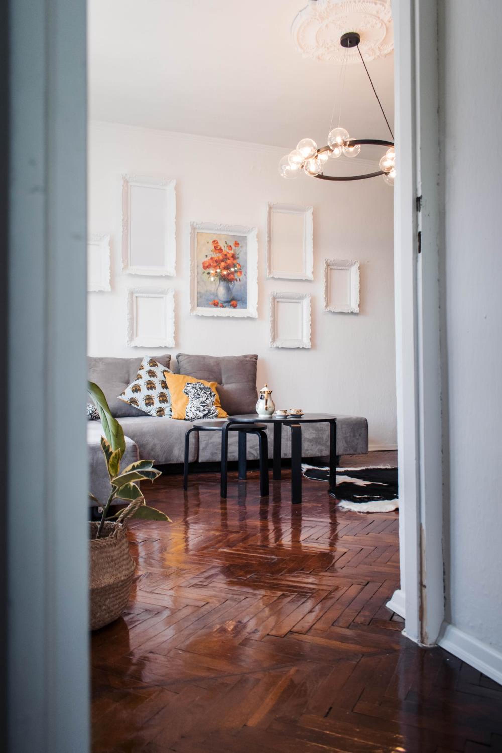 Three-Bedroom Apartment photo 2