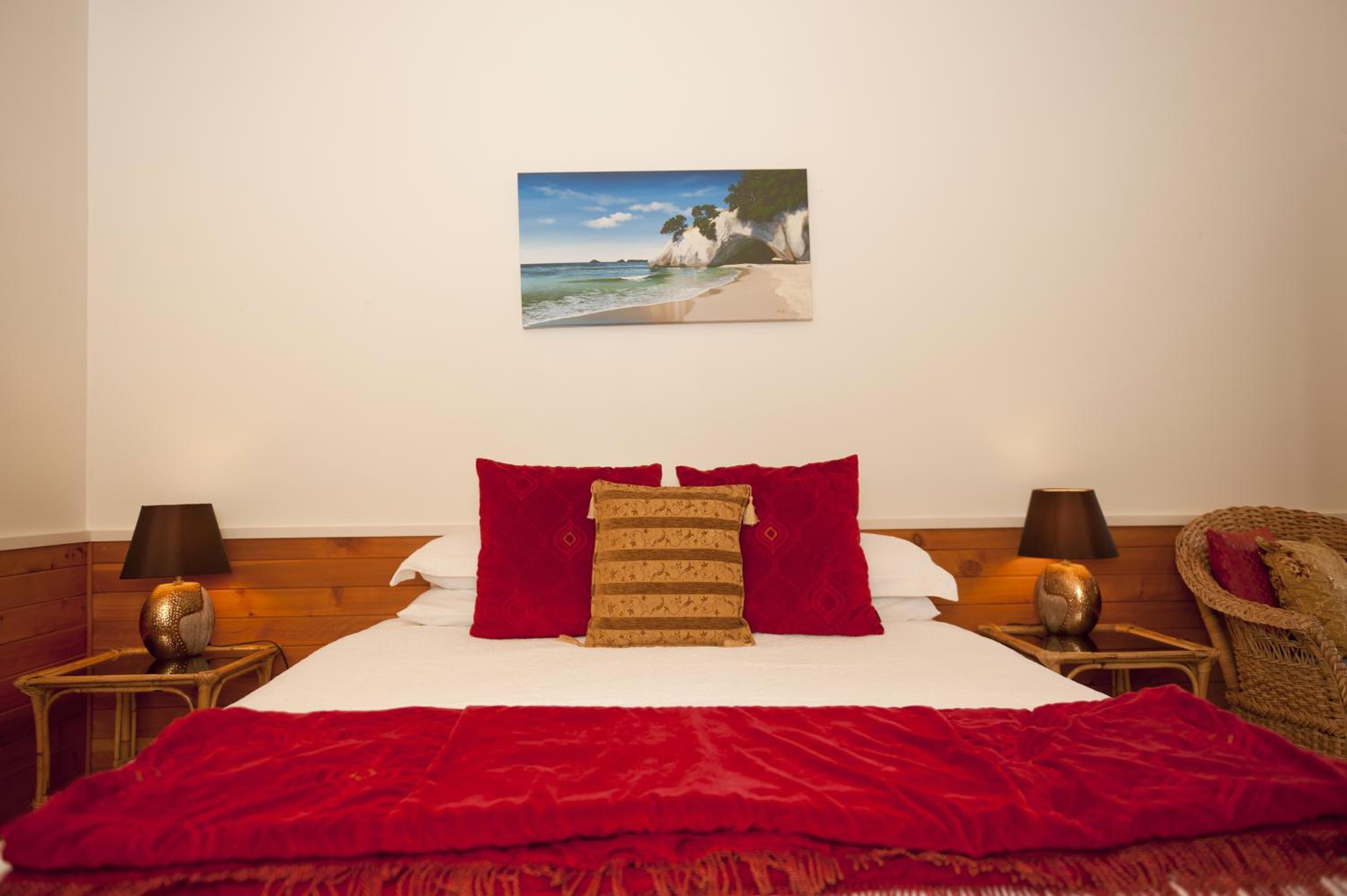 King One-Bedroom Apartment - Beachfront  photo 2