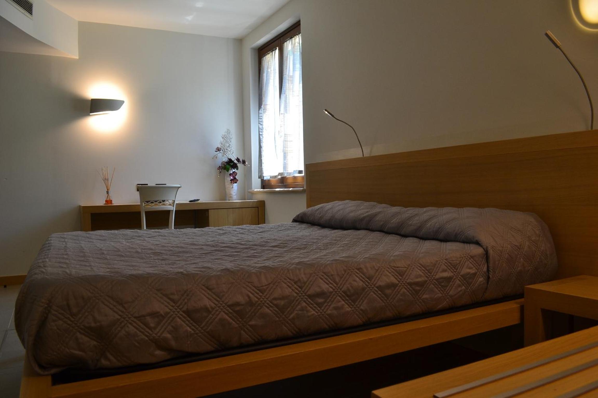 Double Room - Photo 10