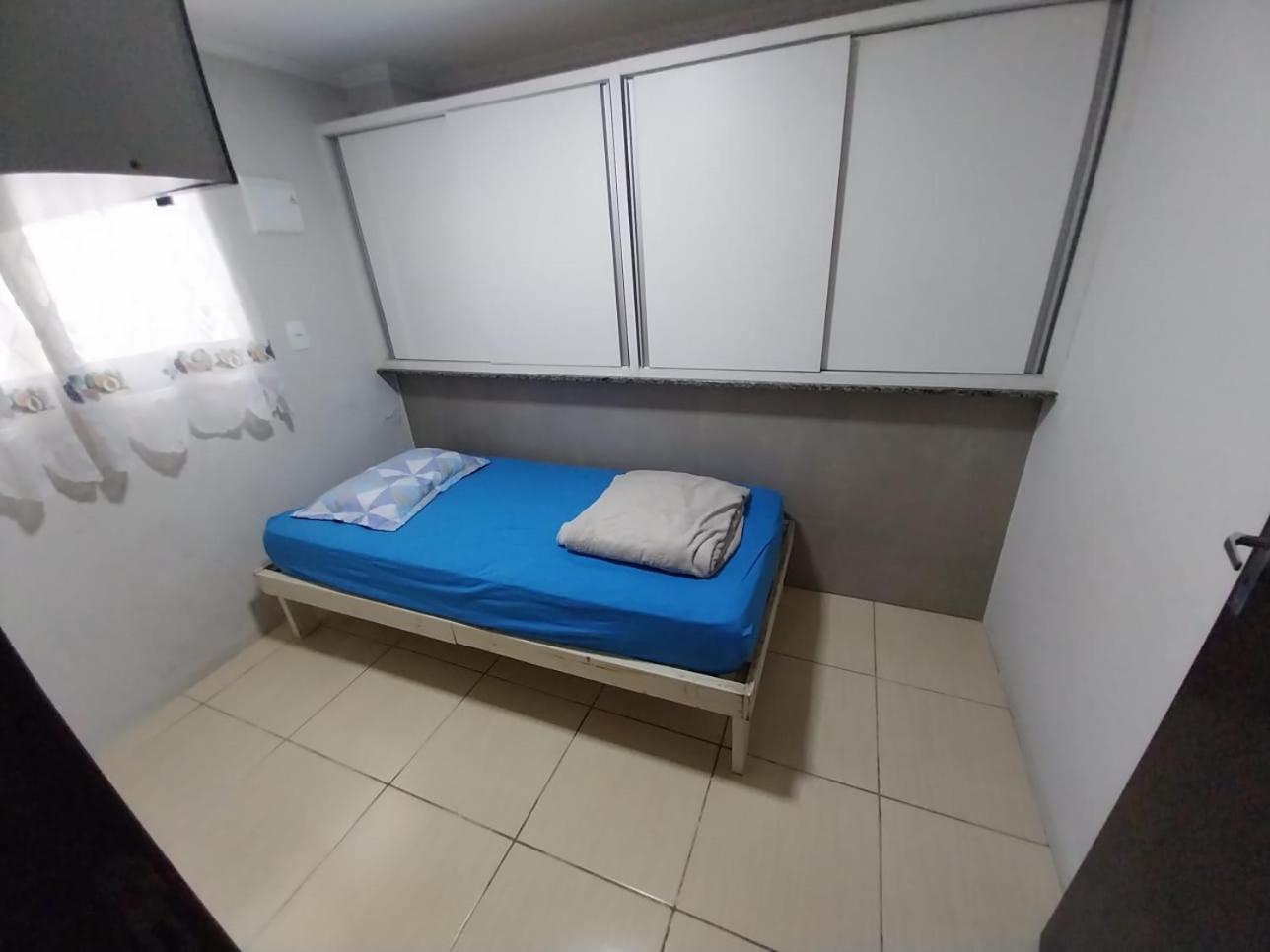 Seven-Bedroom House photo 2