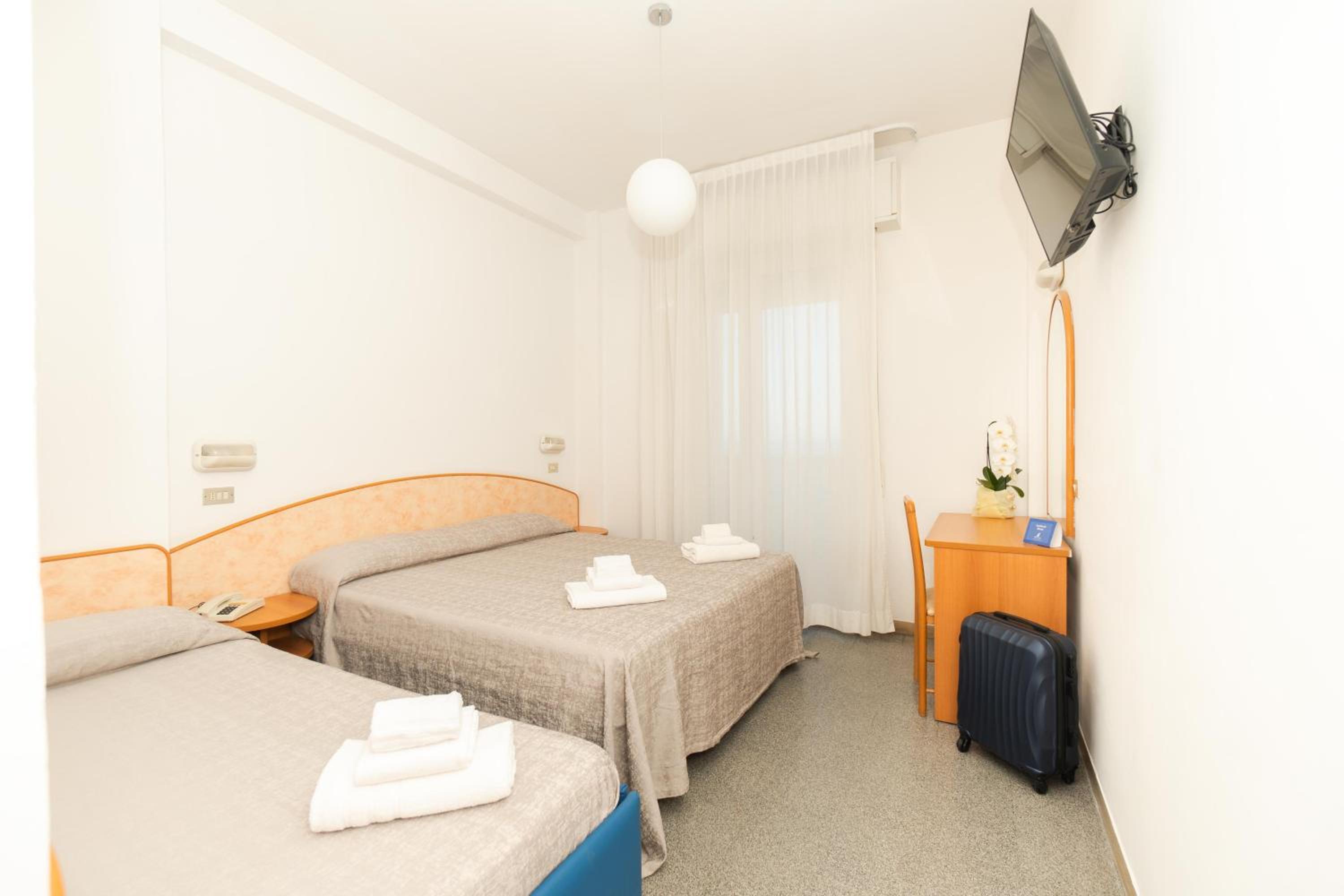 Triple Room photo 2