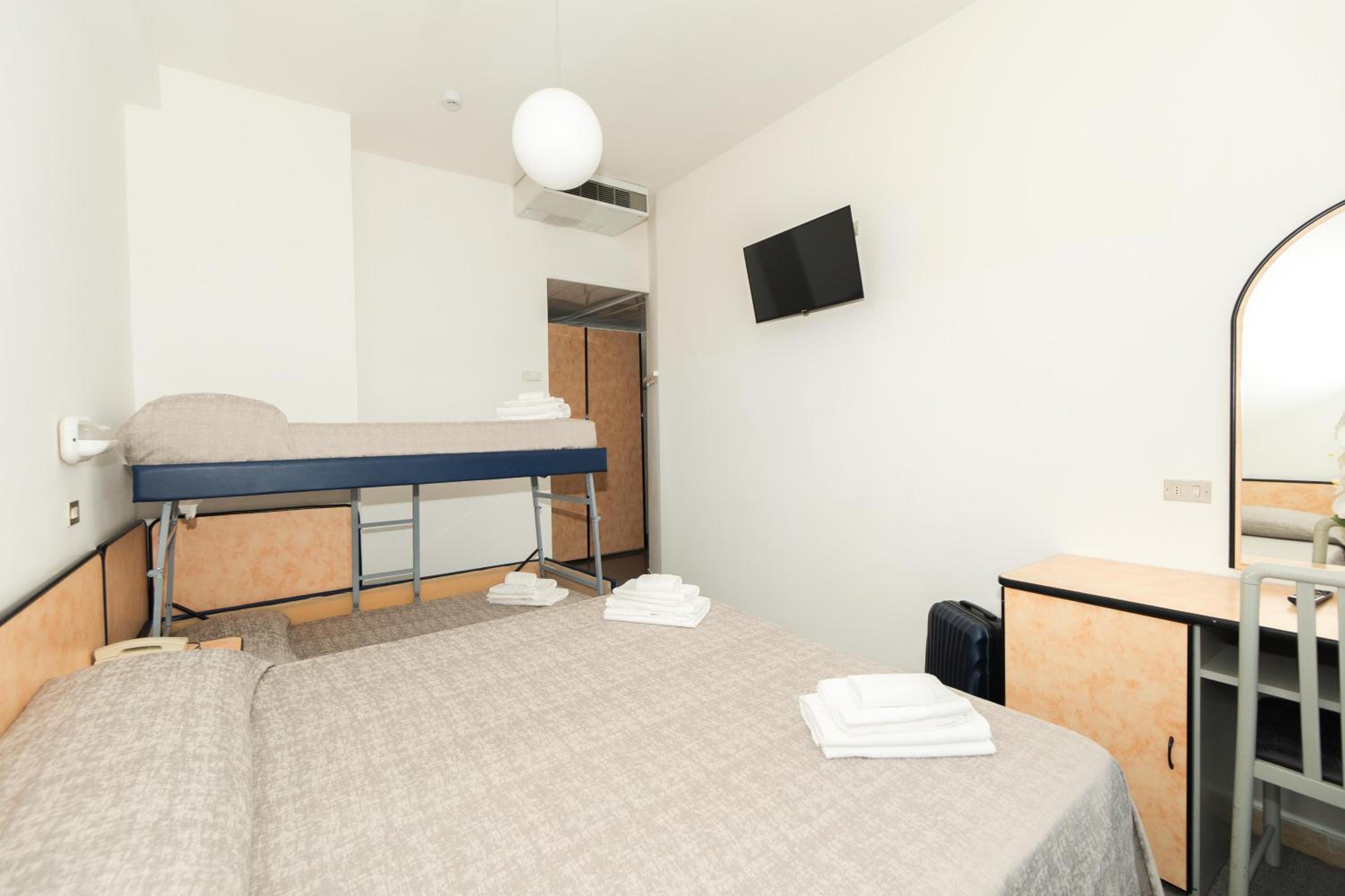 Quadruple Room photo 2
