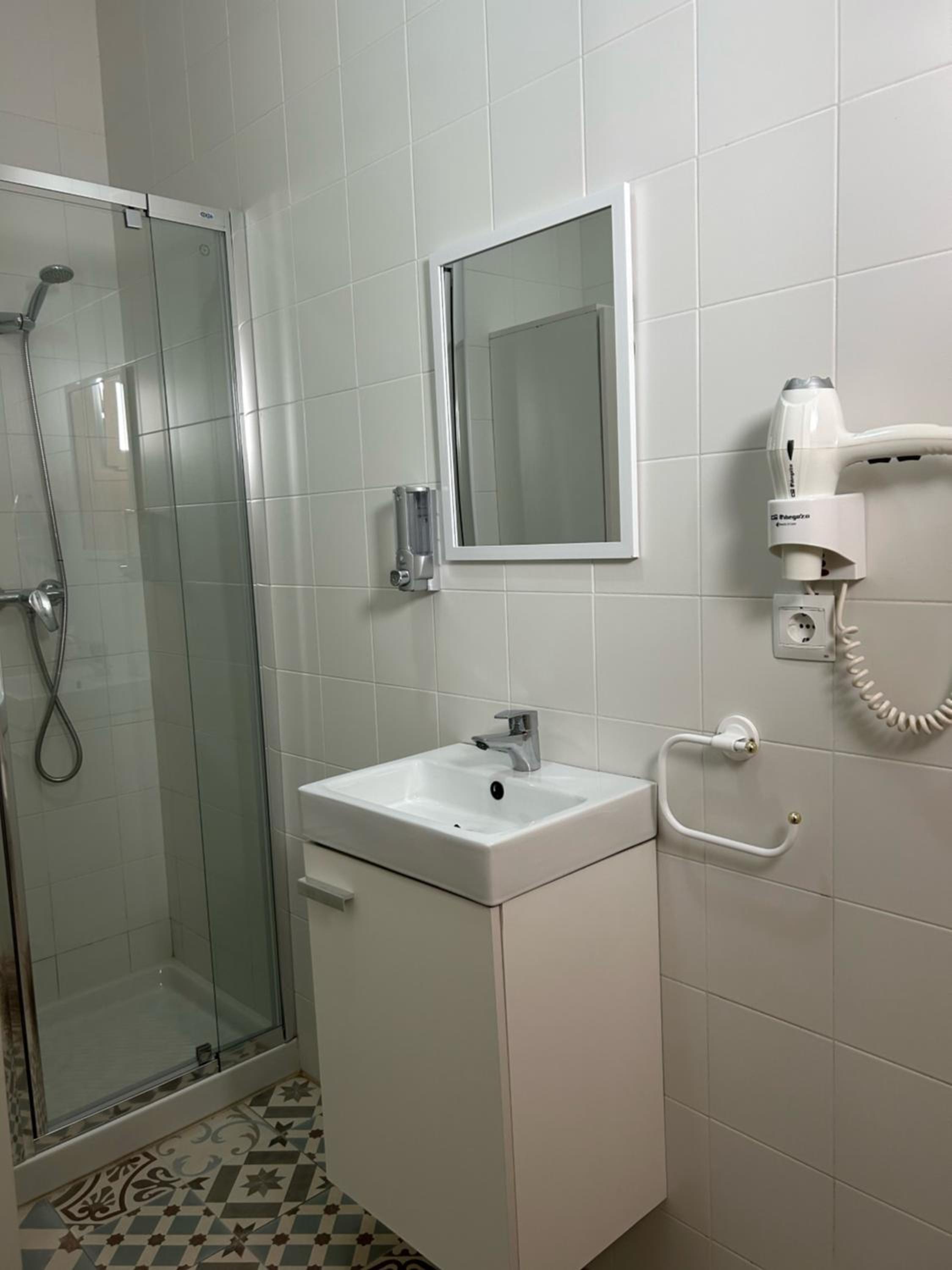 One-Bedroom House - Photo 5