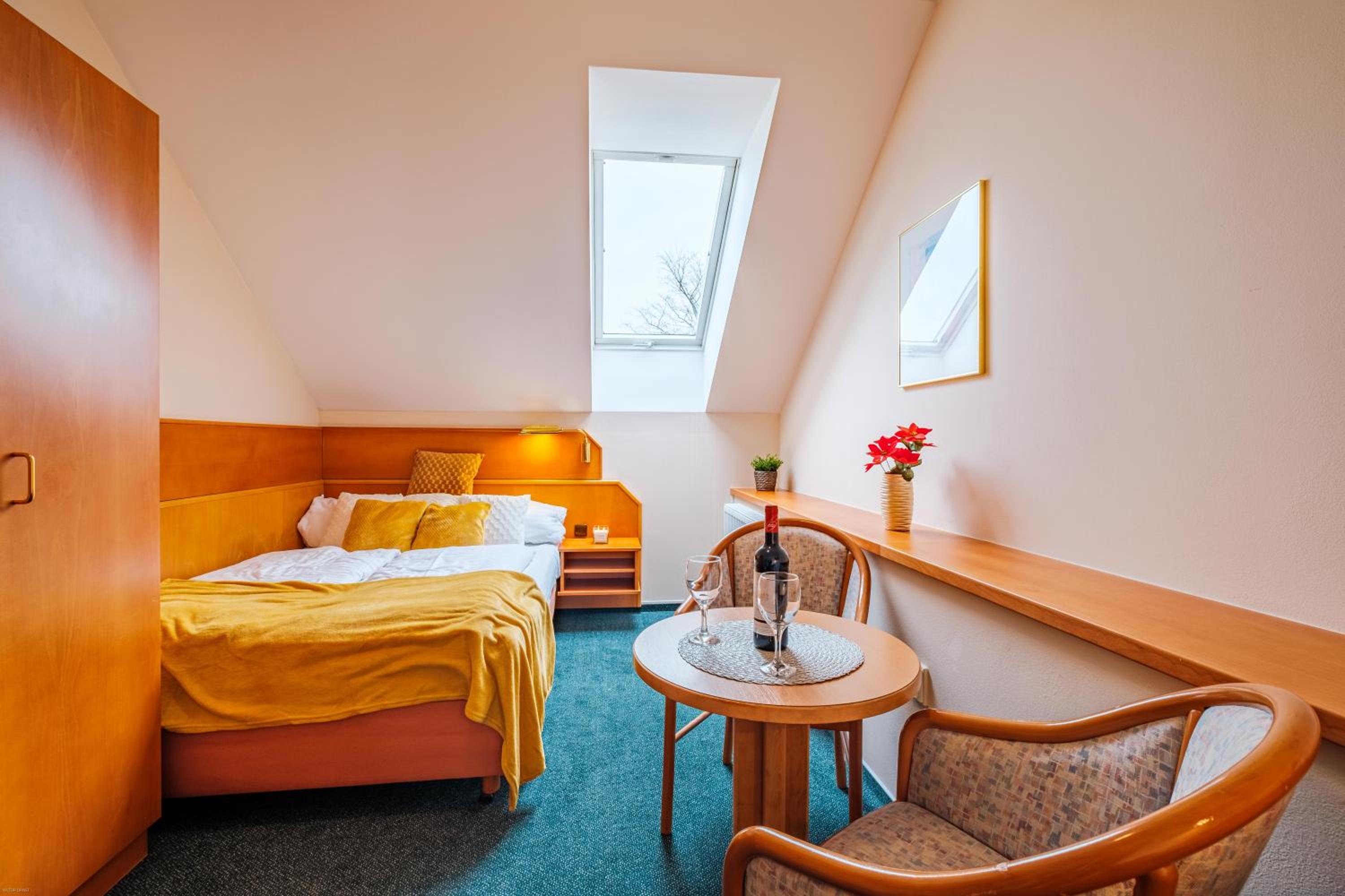 Double Room with Private Bathroom photo 1