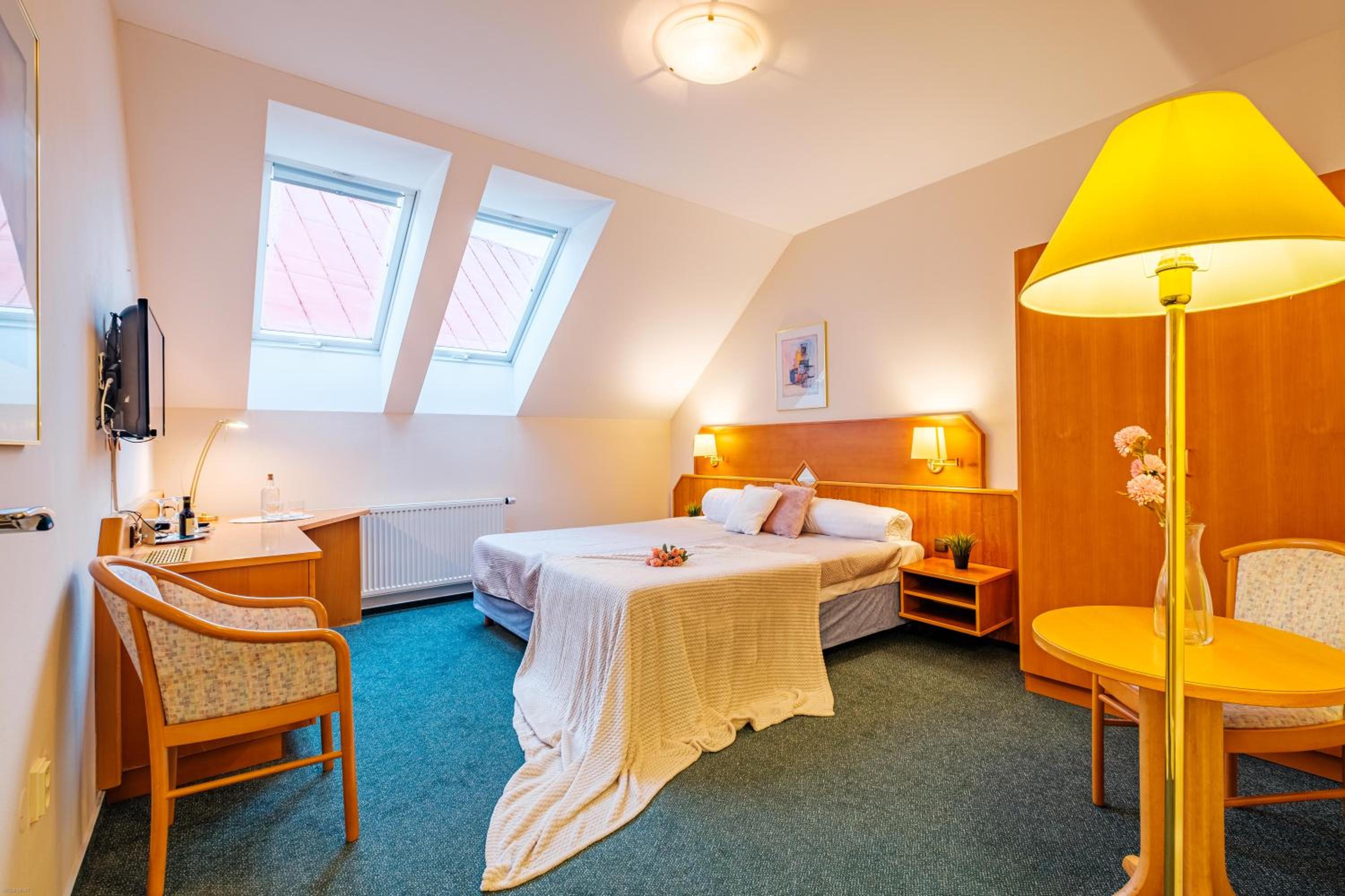 Triple Room with Private Bathroom photo 1