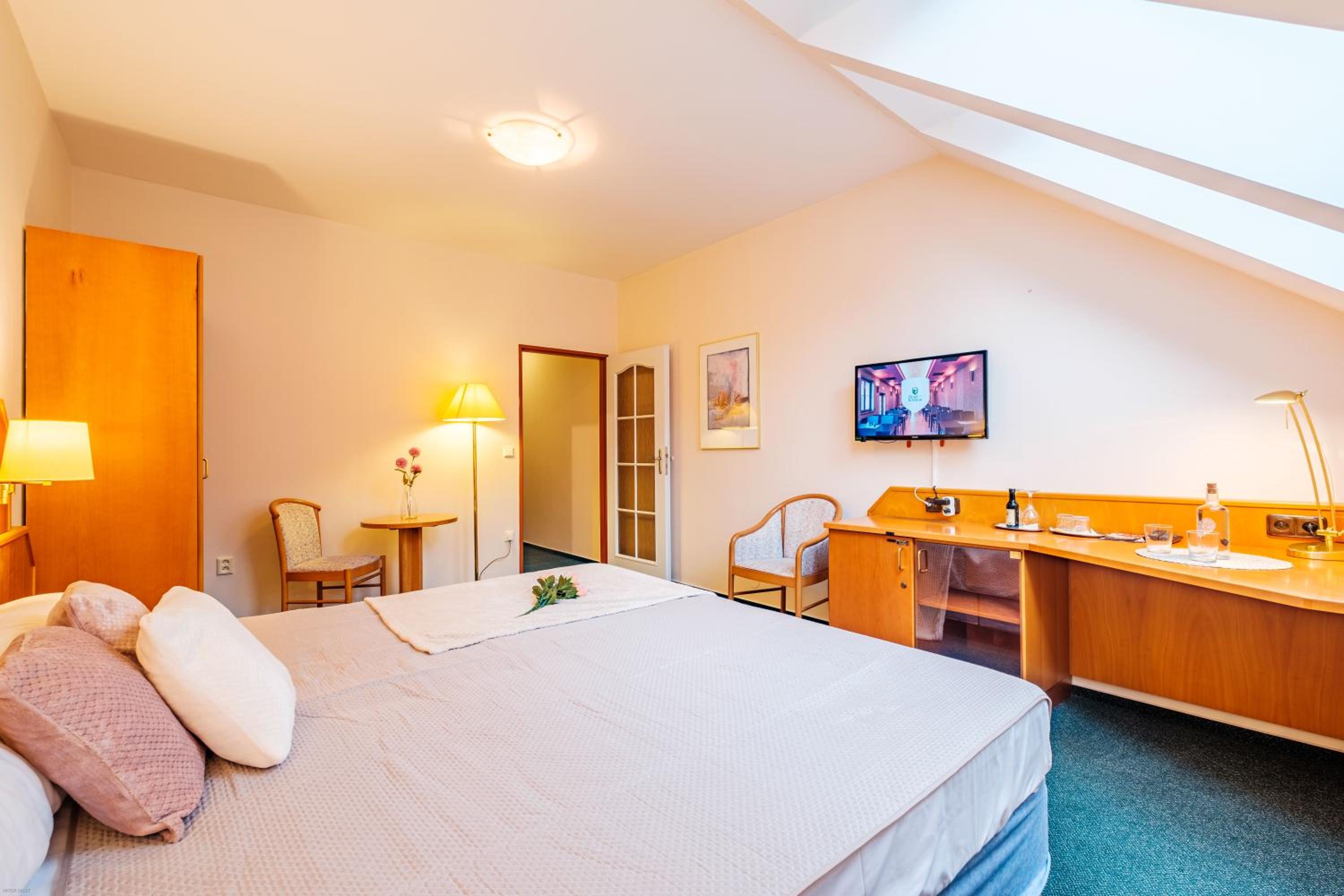 Double Room with Private Bathroom photo 2